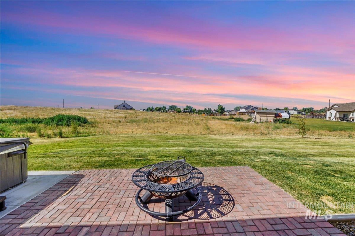 628 Pioneer Mountain Loop, Jerome, Idaho 83338, 4 Bedrooms, 2 Bathrooms, Residential For Sale, Price $530,000,MLS 98954567