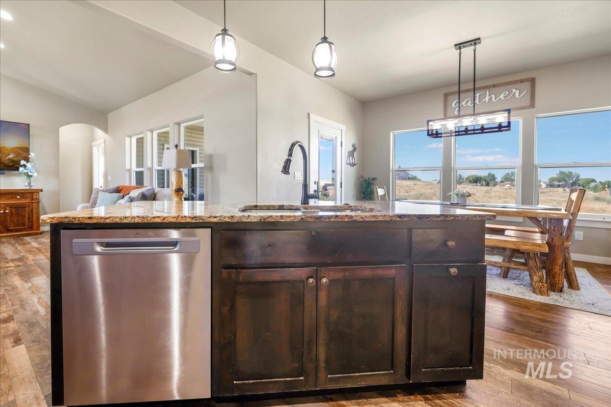 628 Pioneer Mountain Loop, Jerome, Idaho 83338, 4 Bedrooms, 2 Bathrooms, Residential For Sale, Price $530,000,MLS 98954567