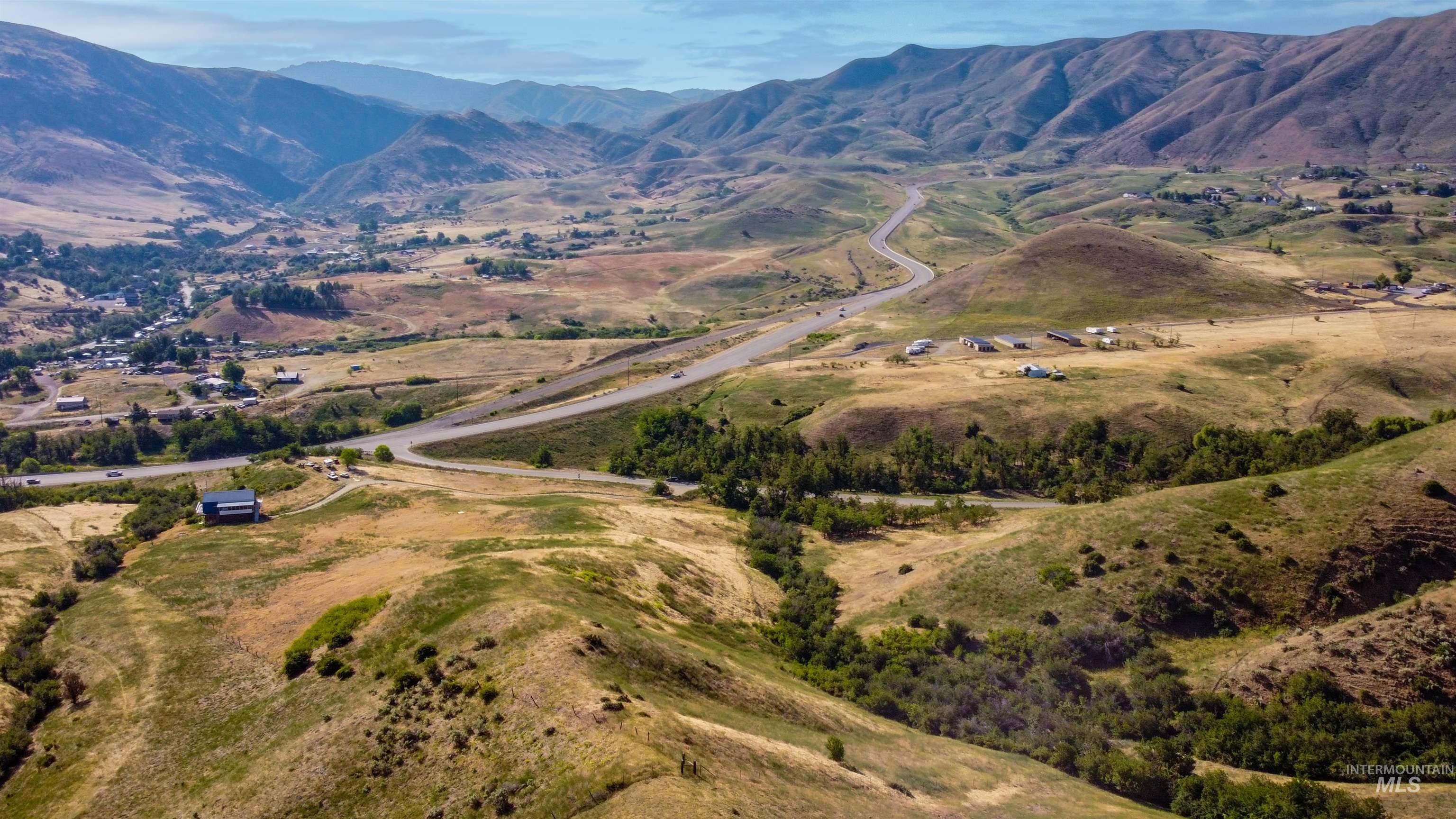 442 Old Hwy 55, Horseshoe Bend, Idaho 83629, 3 Bedrooms, 1 Bathroom, Residential For Sale, Price $425,000,MLS 98954592