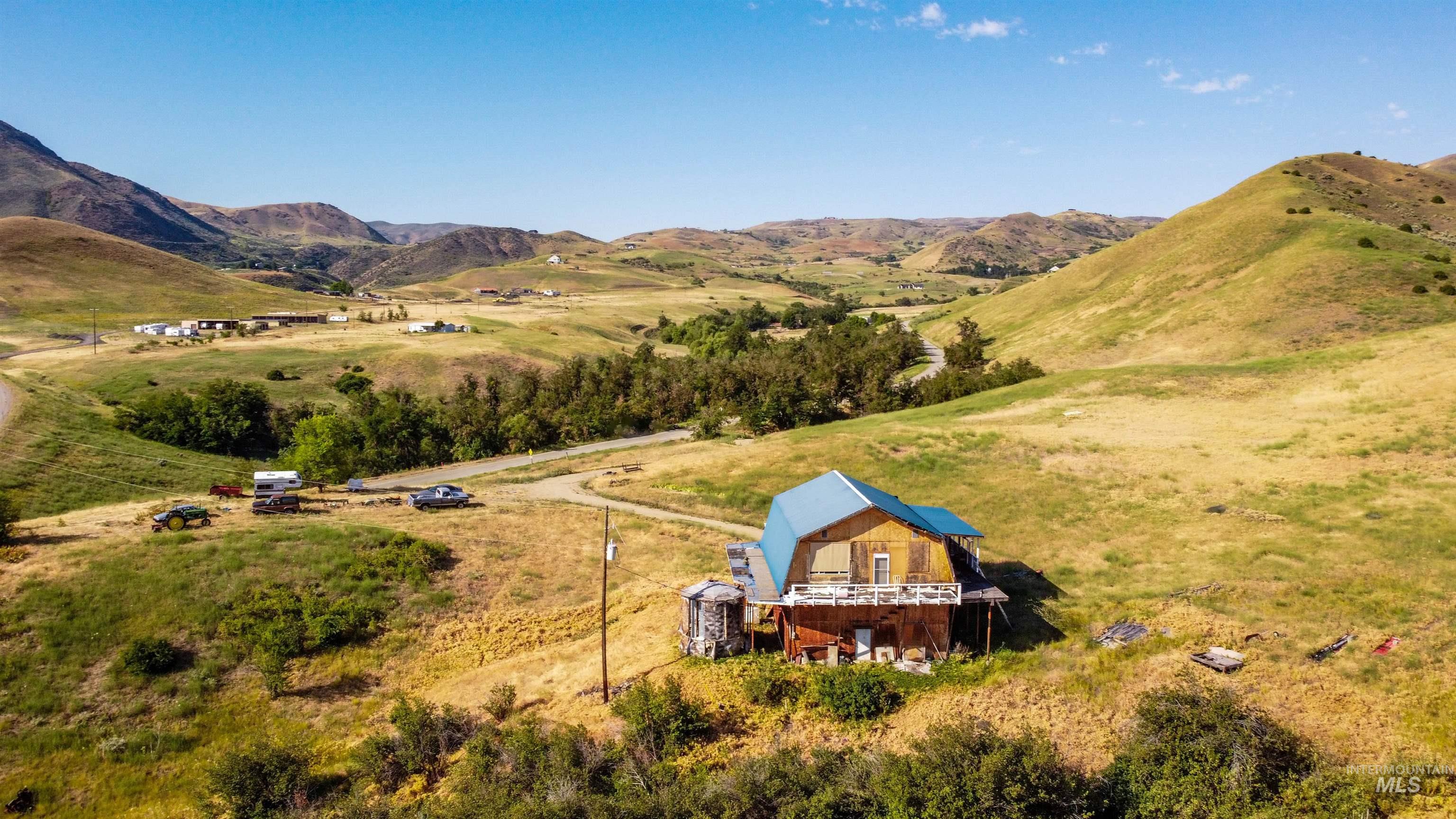 442 Old Hwy 55, Horseshoe Bend, Idaho 83629, 3 Bedrooms, 1 Bathroom, Residential For Sale, Price $425,000,MLS 98954592