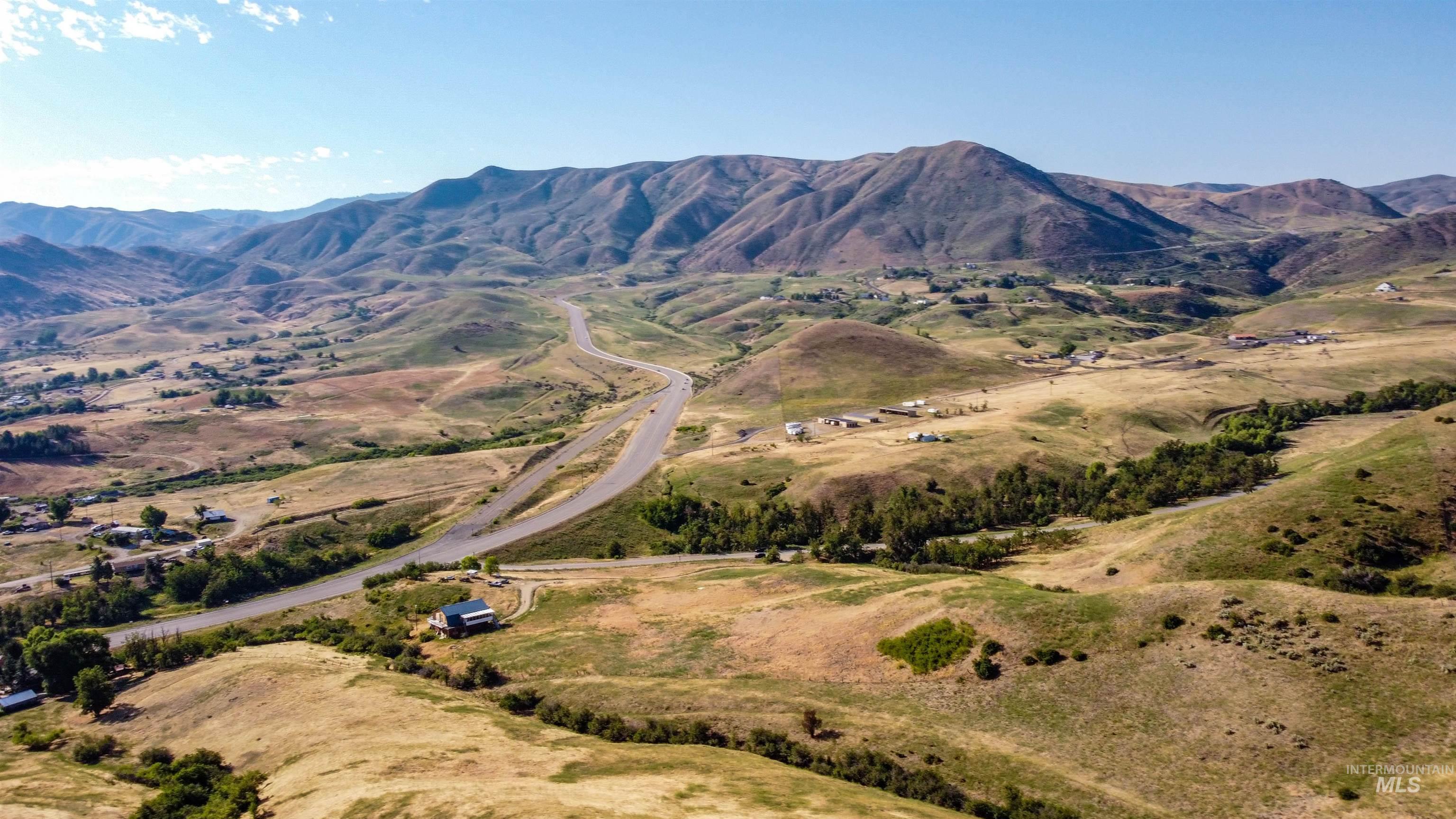 442 Old Hwy 55, Horseshoe Bend, Idaho 83629, 3 Bedrooms, 1 Bathroom, Residential For Sale, Price $425,000,MLS 98954592