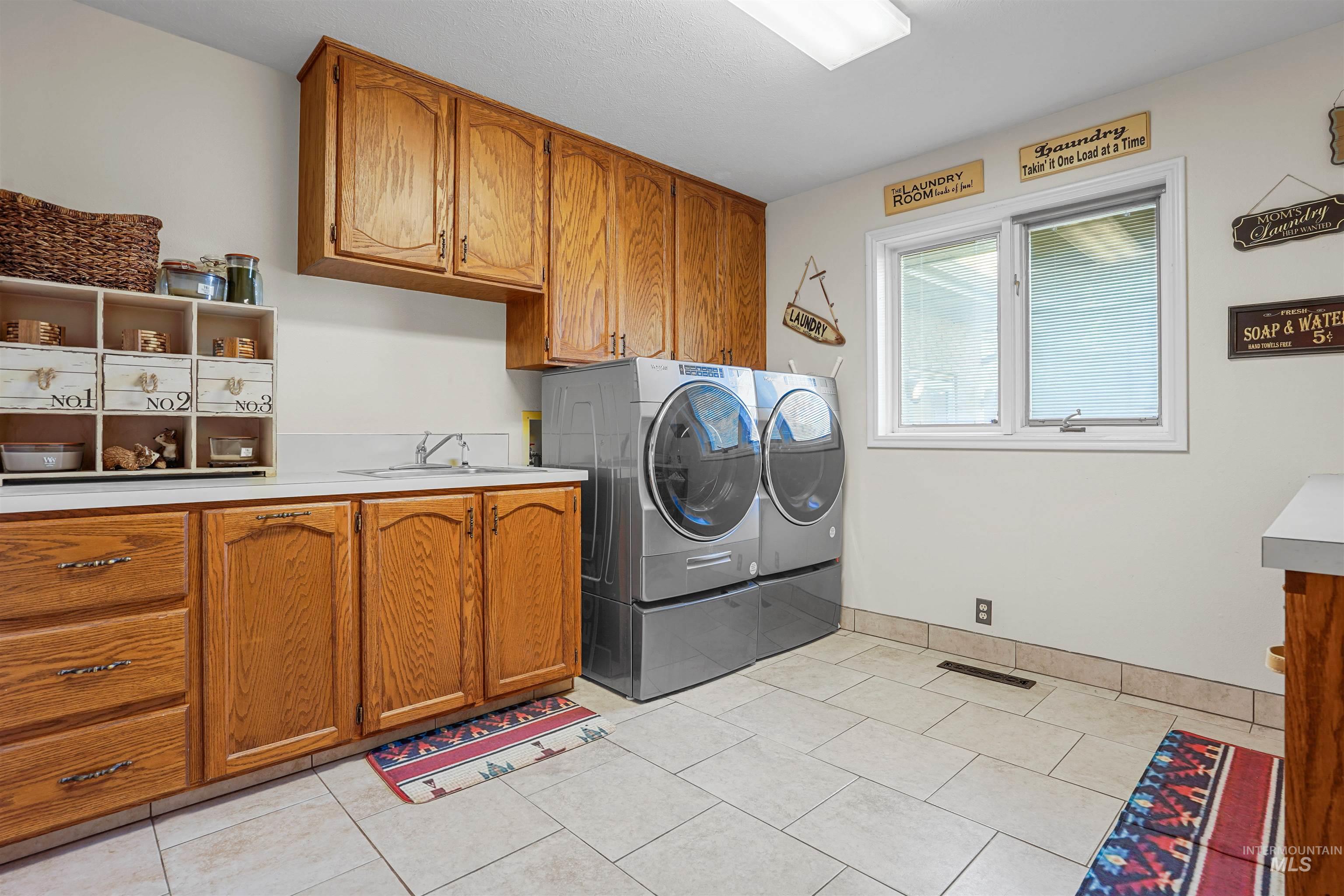 2020 Bennett Ave, Burley, Idaho 83318, 8 Bedrooms, 3.5 Bathrooms, Residential For Sale, Price $775,000,MLS 98954632