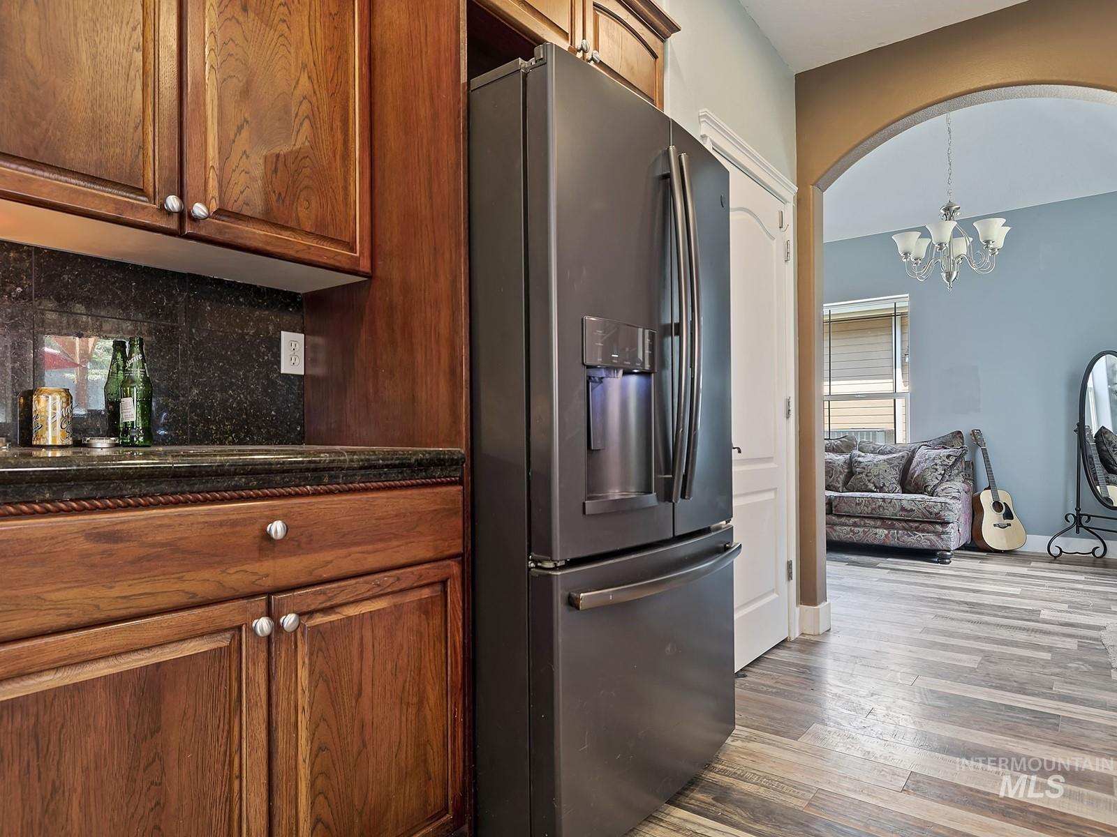 1214 N Trail Creek Lane, Eagle, Idaho 83616, 4 Bedrooms, 2.5 Bathrooms, Residential For Sale, Price $599,000,MLS 98954633