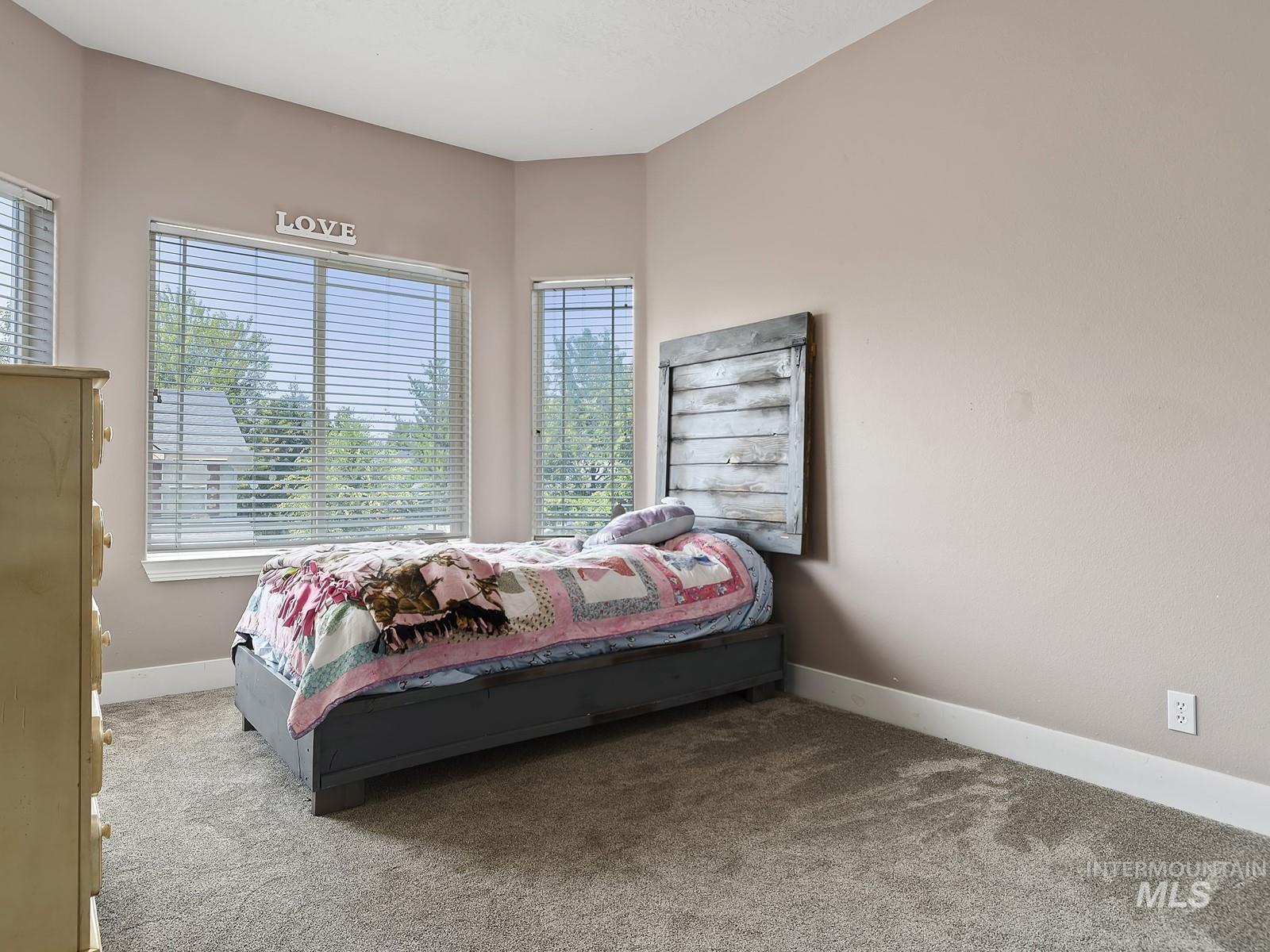 1214 N Trail Creek Lane, Eagle, Idaho 83616, 4 Bedrooms, 2.5 Bathrooms, Residential For Sale, Price $599,000,MLS 98954633