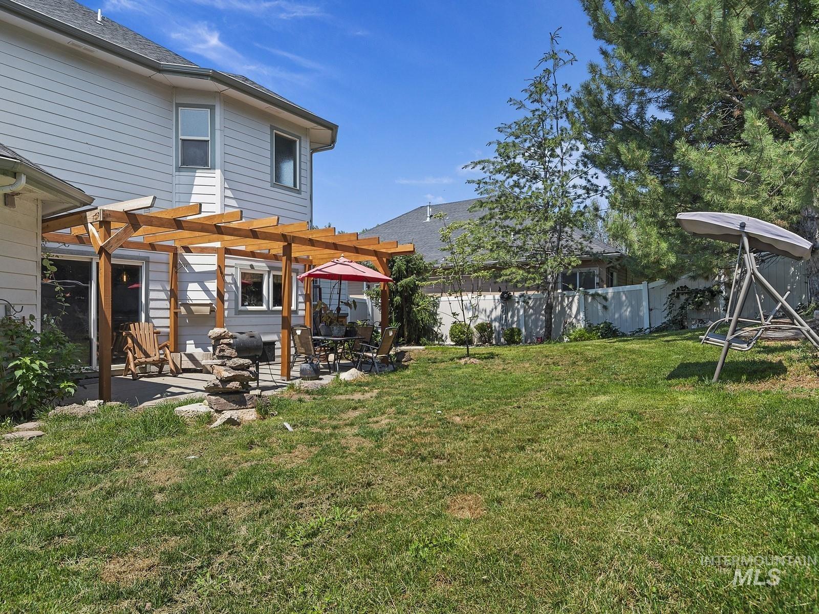 1214 N Trail Creek Lane, Eagle, Idaho 83616, 4 Bedrooms, 2.5 Bathrooms, Residential For Sale, Price $599,000,MLS 98954633