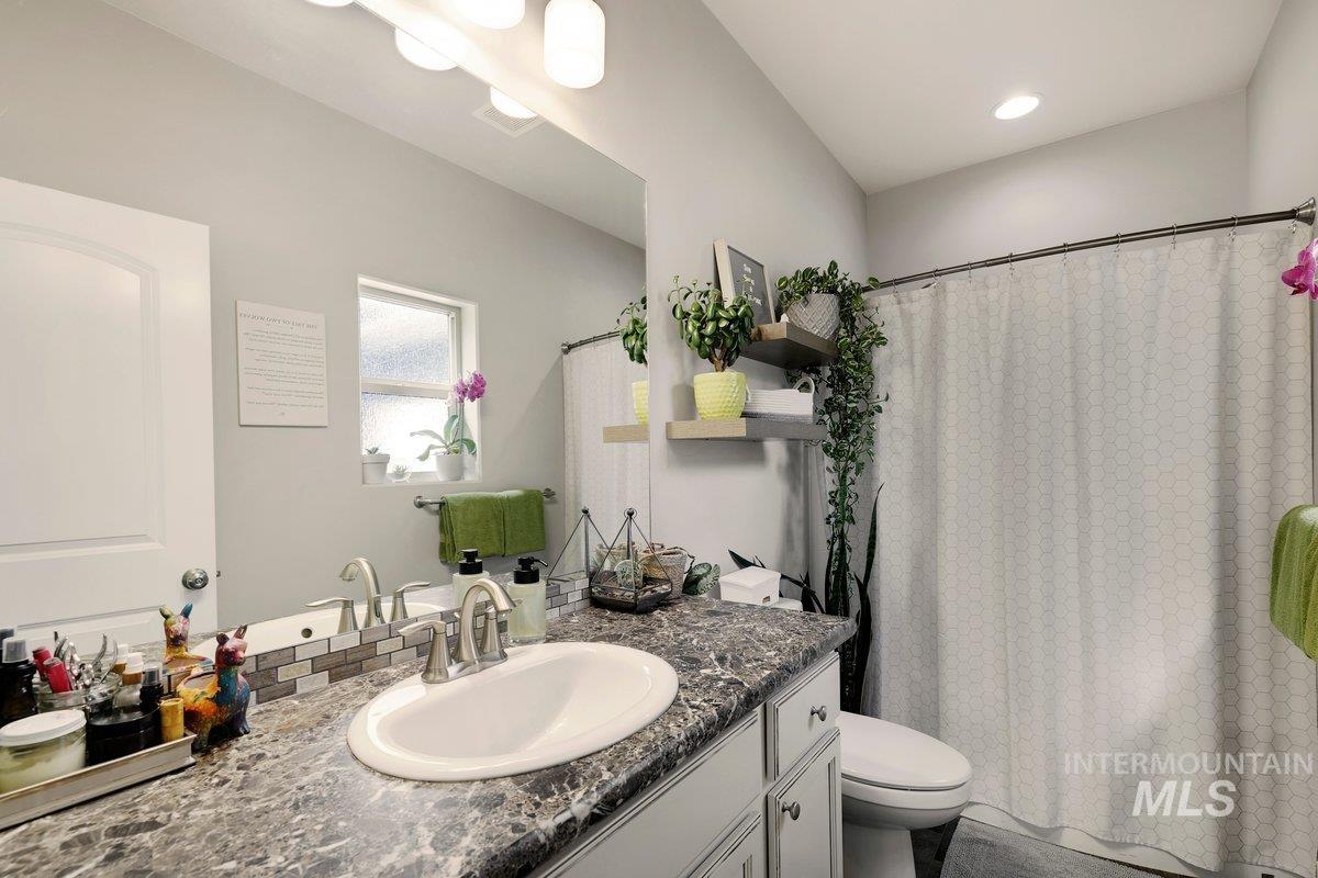 930 Ballard Way, Kimberly, Idaho 83341, 4 Bedrooms, 2 Bathrooms, Residential For Sale, Price $400,000,MLS 98954634