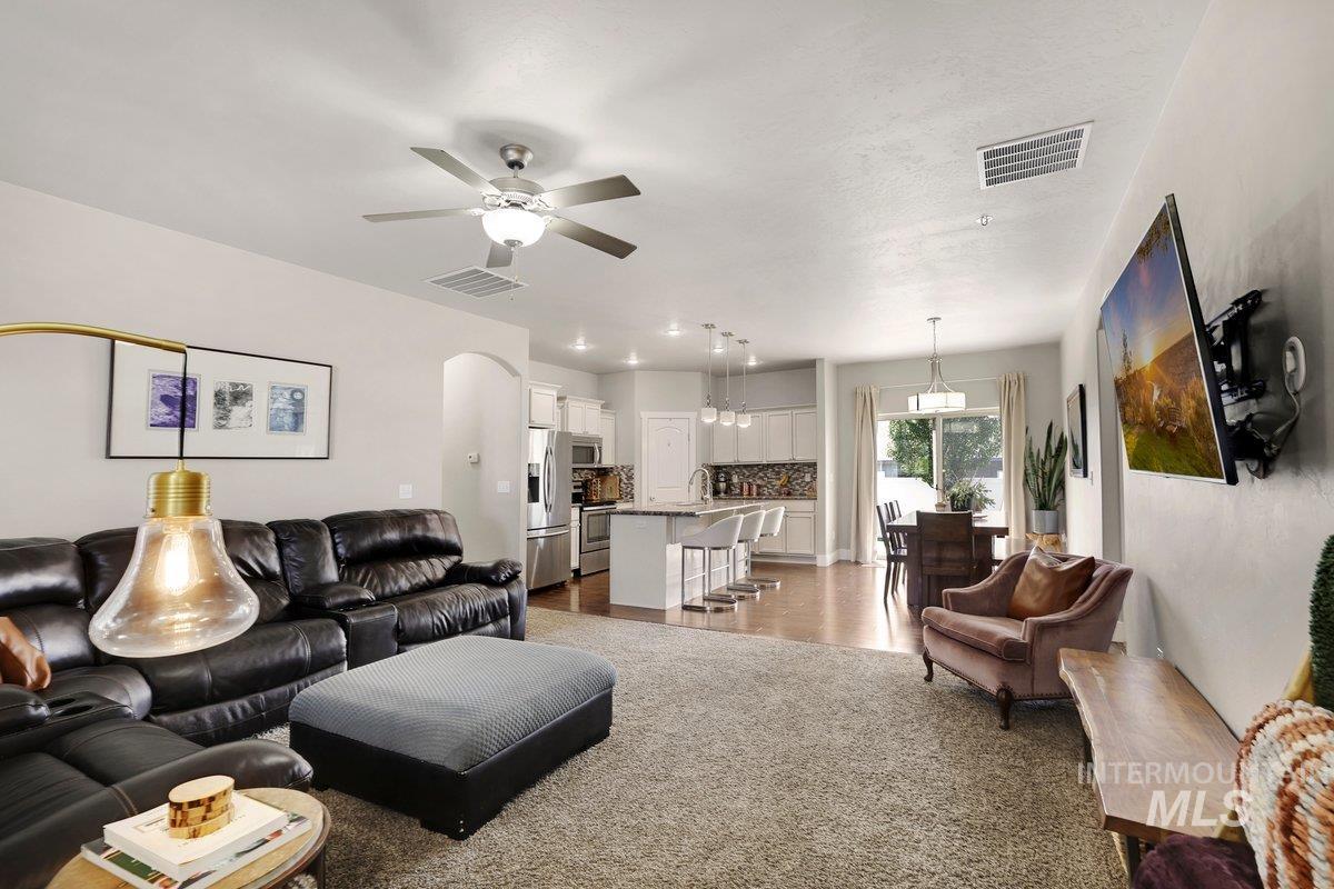 930 Ballard Way, Kimberly, Idaho 83341, 4 Bedrooms, 2 Bathrooms, Residential For Sale, Price $400,000,MLS 98954634