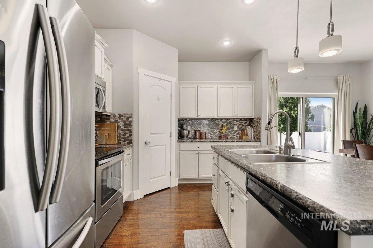 930 Ballard Way, Kimberly, Idaho 83341, 4 Bedrooms, 2 Bathrooms, Residential For Sale, Price $400,000,MLS 98954634