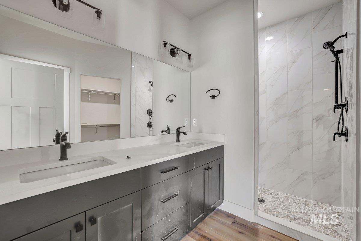 951 Gregory Way, Twin Falls, Idaho 83301-8565, 3 Bedrooms, 2 Bathrooms, Residential For Sale, Price $423,000,MLS 98954638