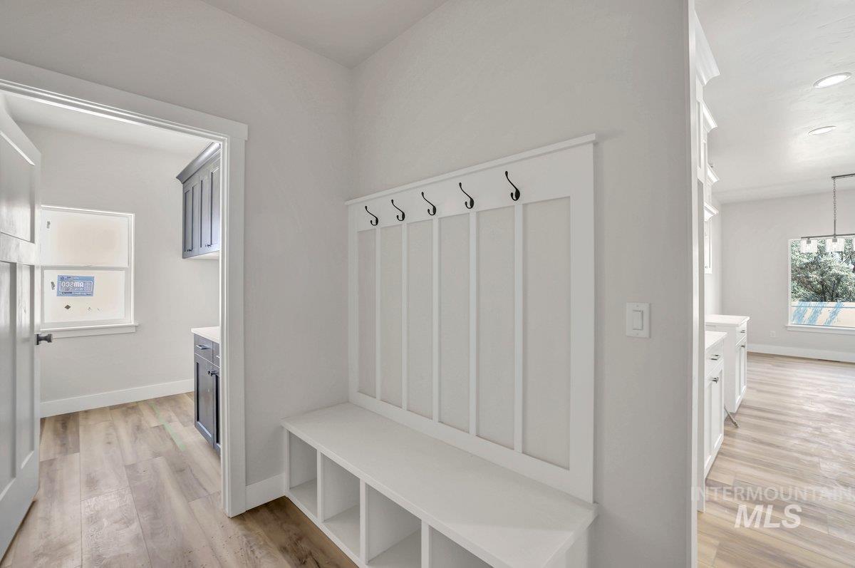 951 Gregory Way, Twin Falls, Idaho 83301-8565, 3 Bedrooms, 2 Bathrooms, Residential For Sale, Price $423,000,MLS 98954638