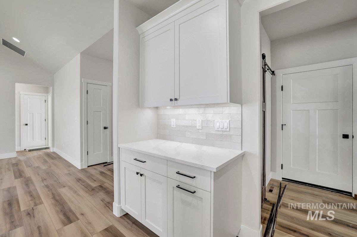 951 Gregory Way, Twin Falls, Idaho 83301-8565, 3 Bedrooms, 2 Bathrooms, Residential For Sale, Price $423,000,MLS 98954638