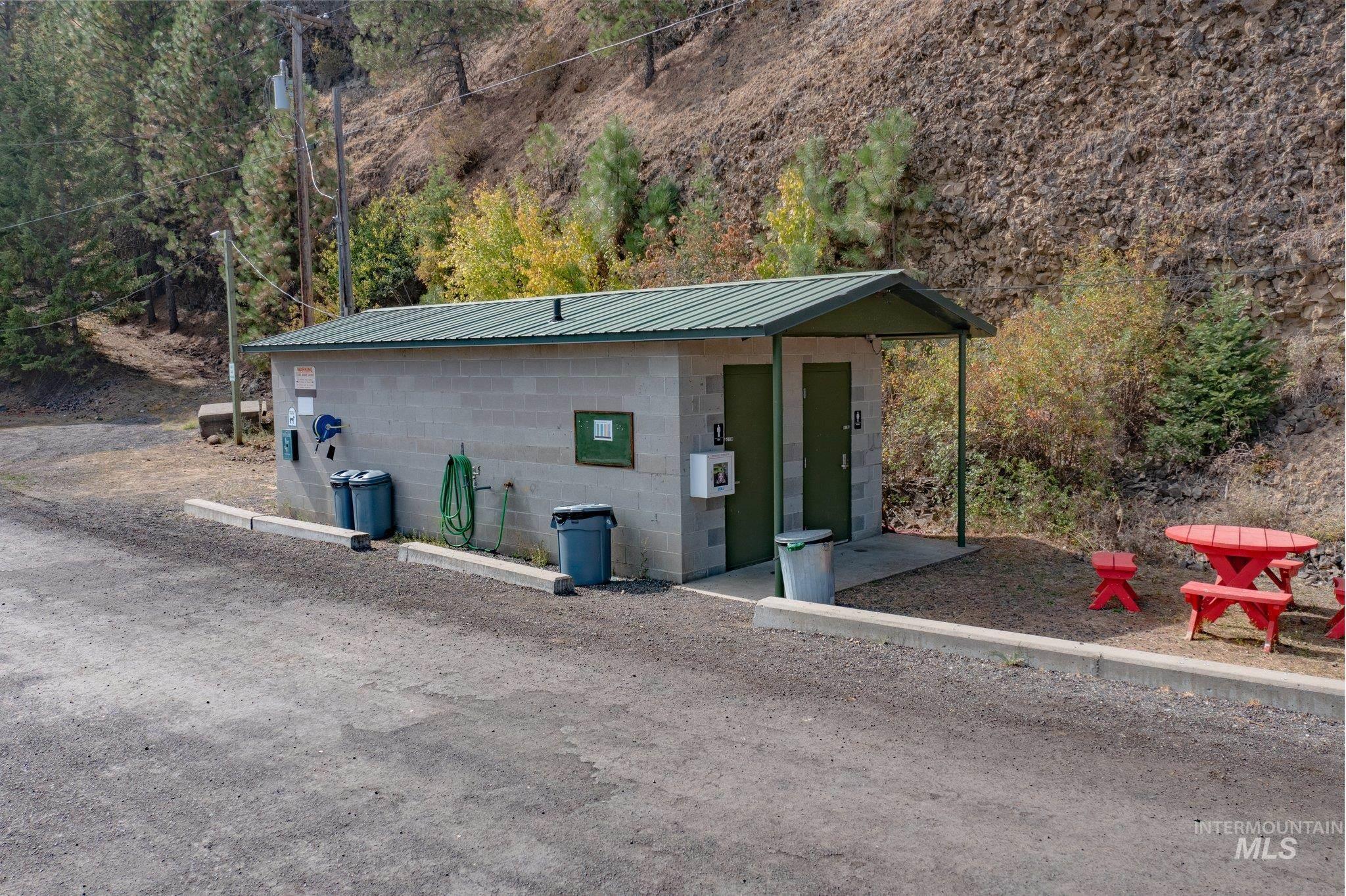 23379 High Dr, Worley, Idaho 83876, 2 Bedrooms, 1 Bathroom, Residential For Sale, Price $359,000,MLS 98954644