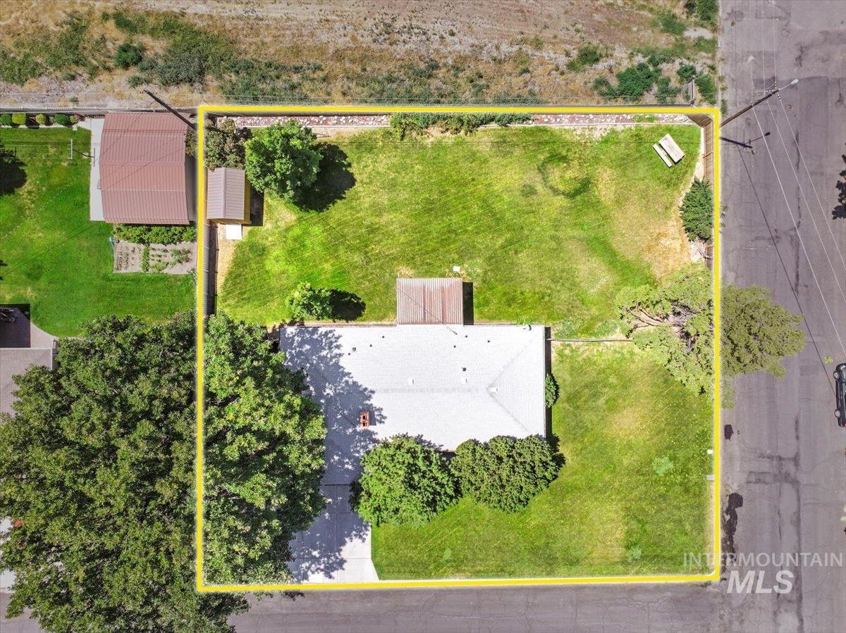 975 Desert View Drive, Twin Falls, Idaho 83301, 4 Bedrooms, 2 Bathrooms, Residential For Sale, Price $449,000,MLS 98954650