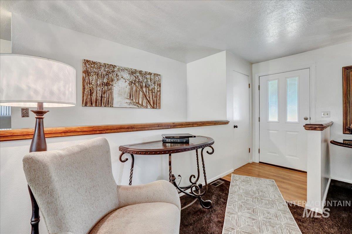 975 Desert View Drive, Twin Falls, Idaho 83301, 4 Bedrooms, 2 Bathrooms, Residential For Sale, Price $449,000,MLS 98954650