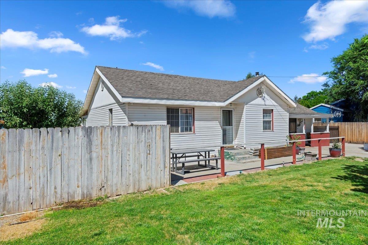 1150 S Park Street, Payette, Idaho 83661, 3 Bedrooms, 1 Bathroom, Residential For Sale, Price $324,990,MLS 98954654