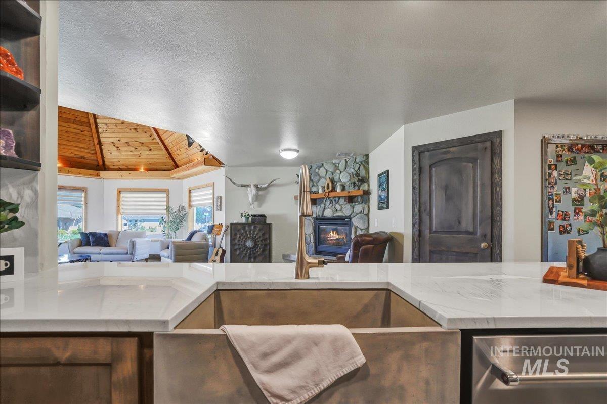 2630 Paintbrush Drive, Twin Falls, Idaho 83301, 3 Bedrooms, 2 Bathrooms, Residential For Sale, Price $535,000,MLS 98954690