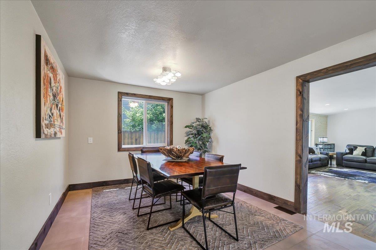 2630 Paintbrush Drive, Twin Falls, Idaho 83301, 3 Bedrooms, 2 Bathrooms, Residential For Sale, Price $535,000,MLS 98954690