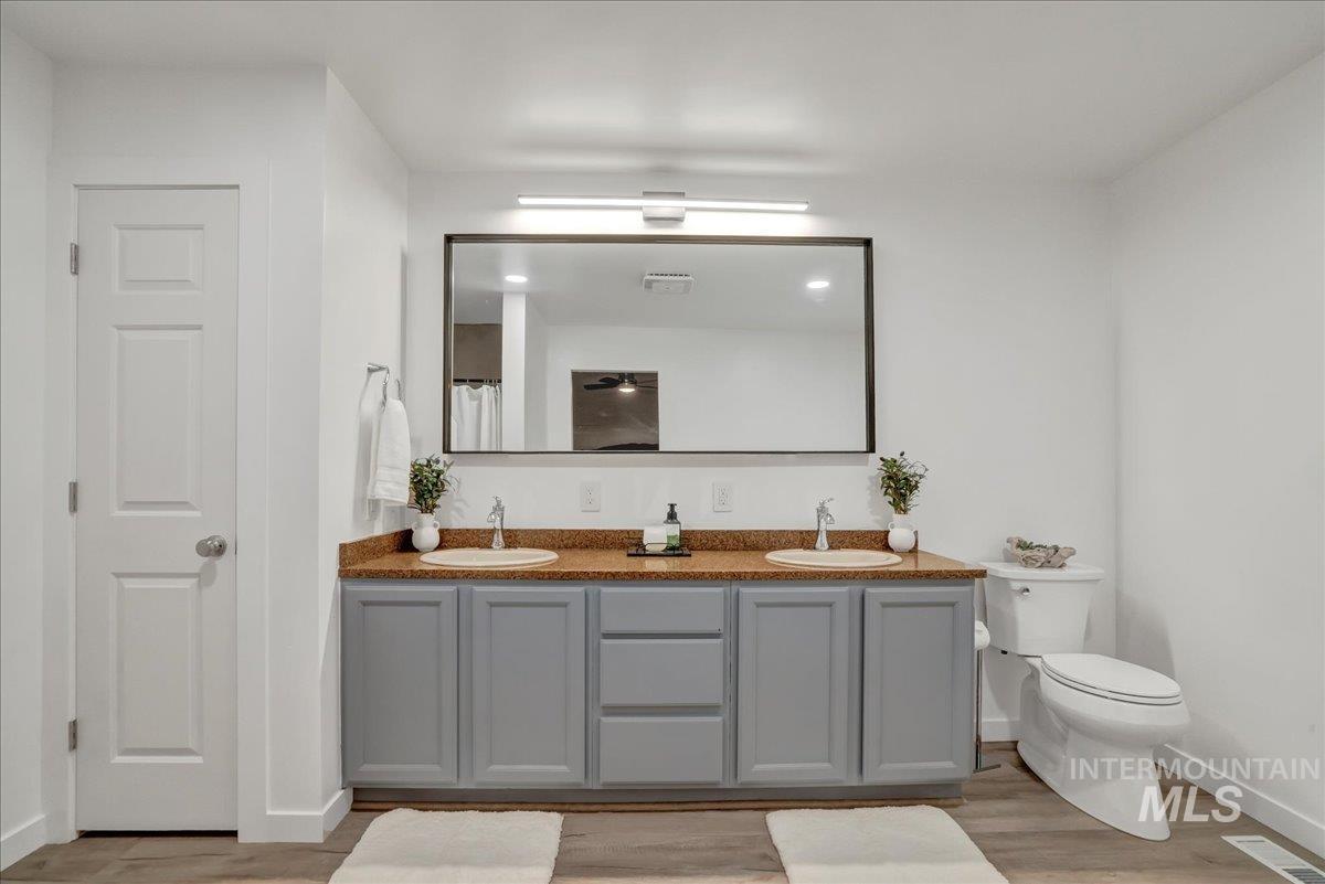 2630 Paintbrush Drive, Twin Falls, Idaho 83301, 3 Bedrooms, 2 Bathrooms, Residential For Sale, Price $535,000,MLS 98954690