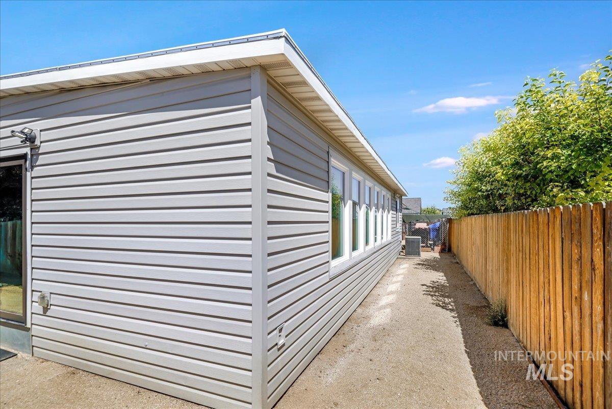 2630 Paintbrush Drive, Twin Falls, Idaho 83301, 3 Bedrooms, 2 Bathrooms, Residential For Sale, Price $535,000,MLS 98954690