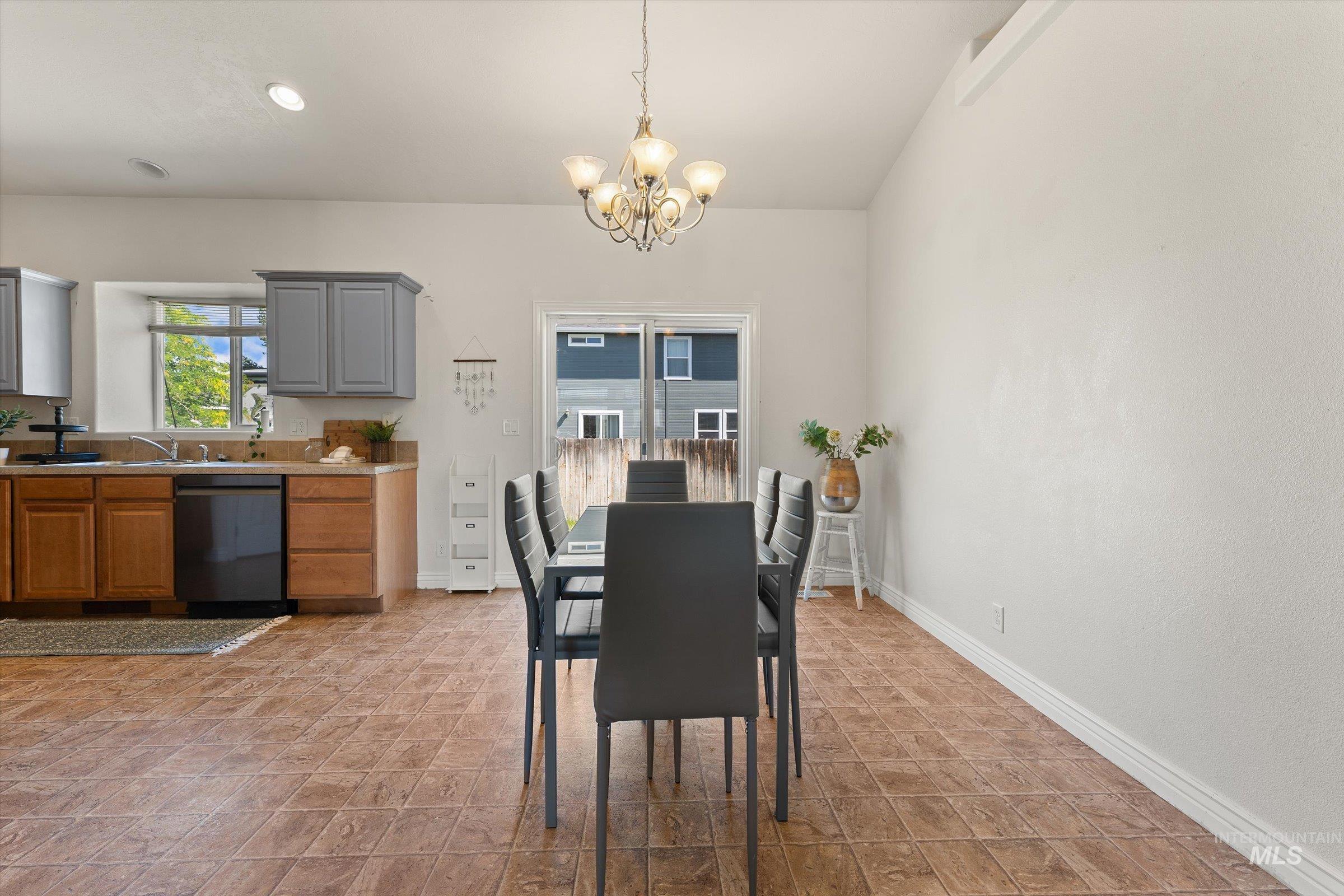 760 SW Josephine, Mountain Home, Idaho 83647, 3 Bedrooms, 2 Bathrooms, Residential For Sale, Price $343,000,MLS 98954767