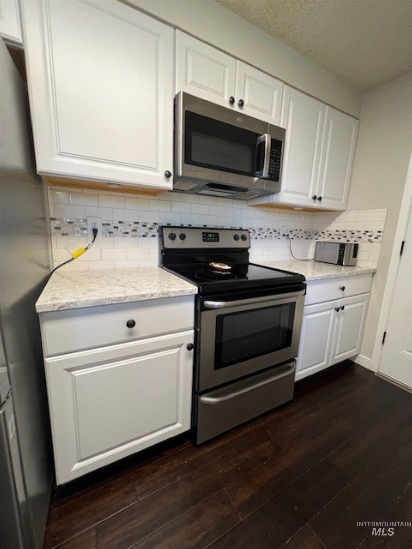 405 Live Oak Avenue, Marsing, Idaho 83639, 3 Bedrooms, 1 Bathroom, Residential For Sale, Price $300,000,MLS 98954877