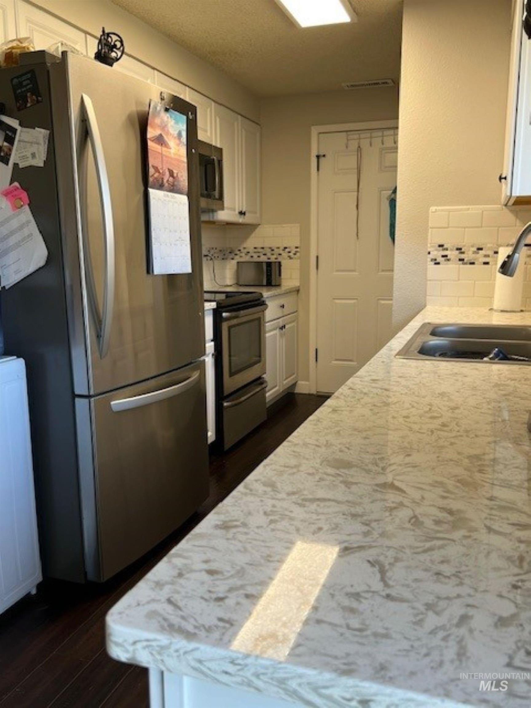 405 Live Oak Avenue, Marsing, Idaho 83639, 3 Bedrooms, 1 Bathroom, Residential For Sale, Price $300,000,MLS 98954877