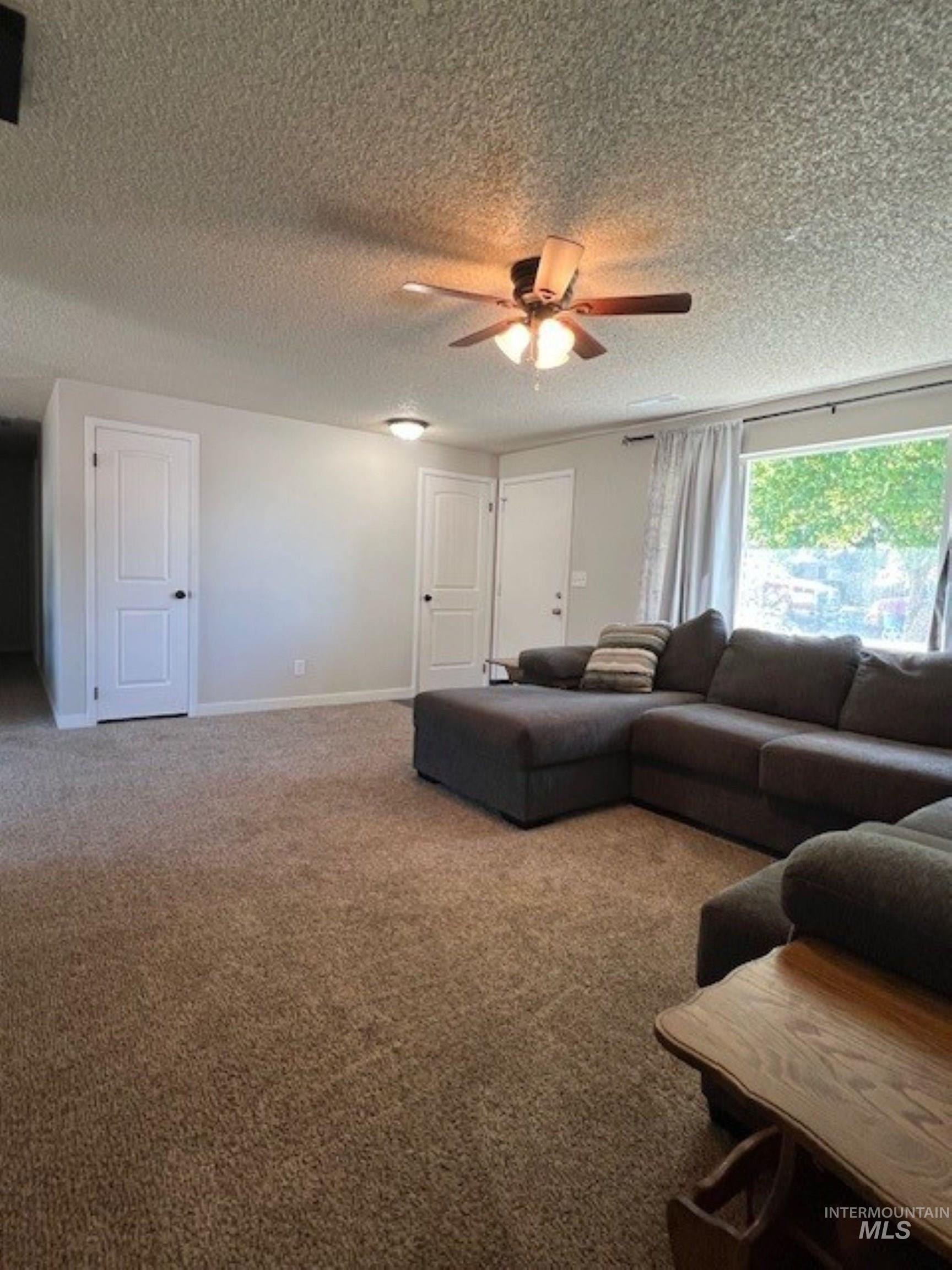 405 Live Oak Avenue, Marsing, Idaho 83639, 3 Bedrooms, 1 Bathroom, Residential For Sale, Price $300,000,MLS 98954877