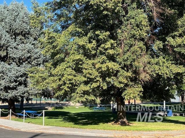 405 Live Oak Avenue, Marsing, Idaho 83639, 3 Bedrooms, 1 Bathroom, Residential For Sale, Price $300,000,MLS 98954877