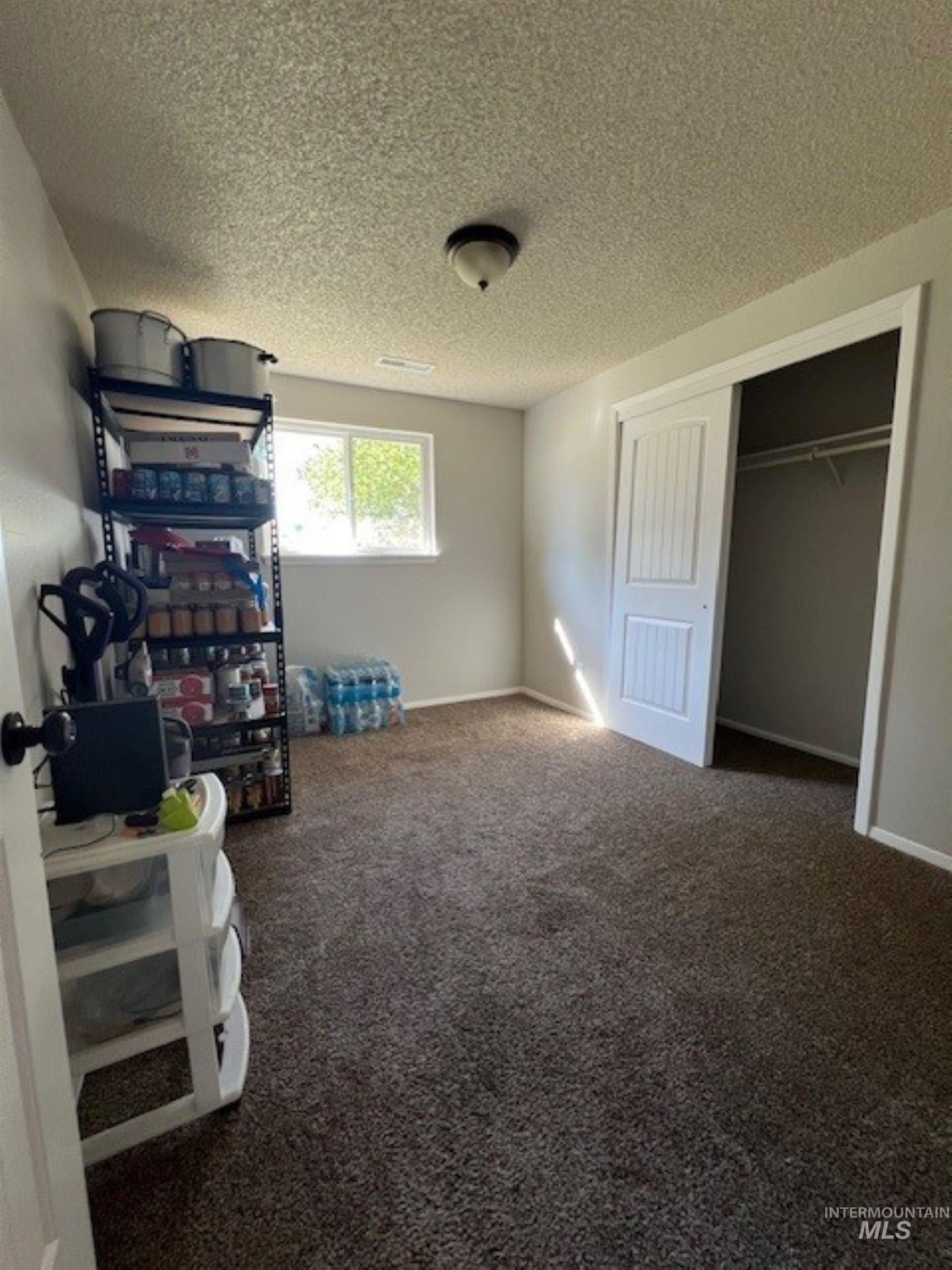 405 Live Oak Avenue, Marsing, Idaho 83639, 3 Bedrooms, 1 Bathroom, Residential For Sale, Price $300,000,MLS 98954877