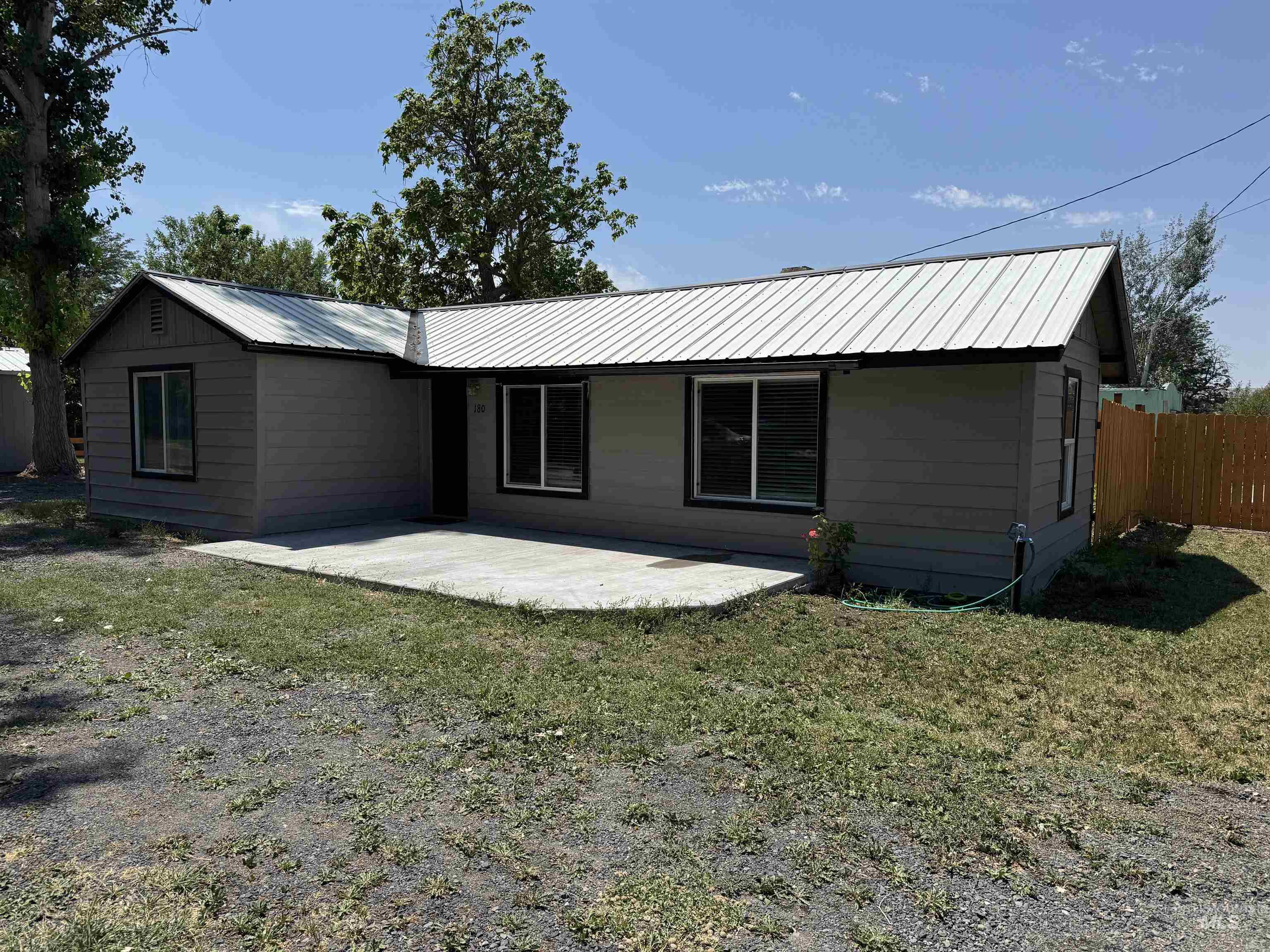 180 E South Street, Hagerman, Idaho 83332, 2 Bedrooms, 1 Bathroom, Residential For Sale, Price $199,000,MLS 98954894