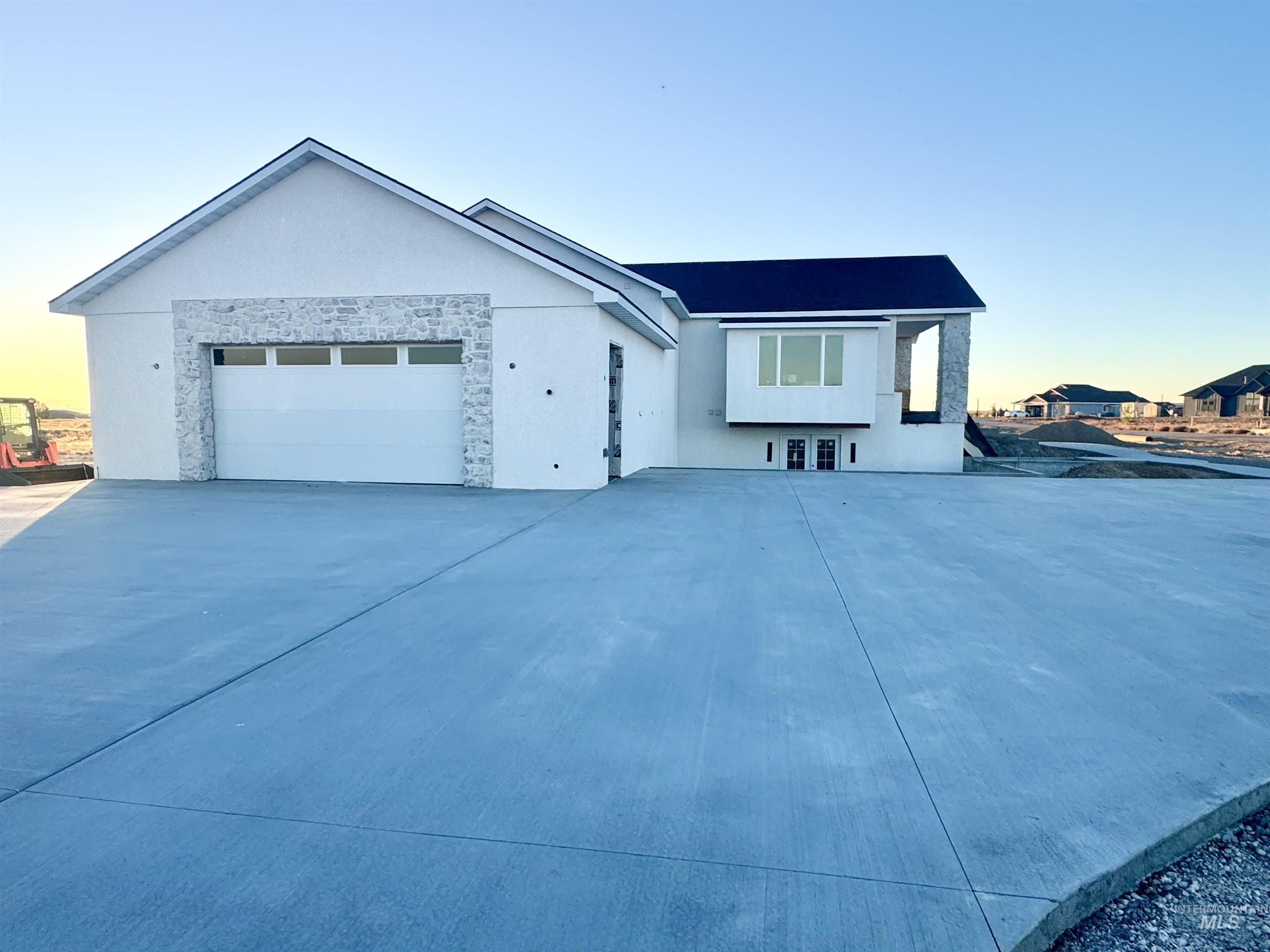 1951 E Bonanza Ct, Mountain Home, Idaho 83647-6482, 4 Bedrooms, 4.5 Bathrooms, Residential For Sale, Price $1,300,000,MLS 98954919