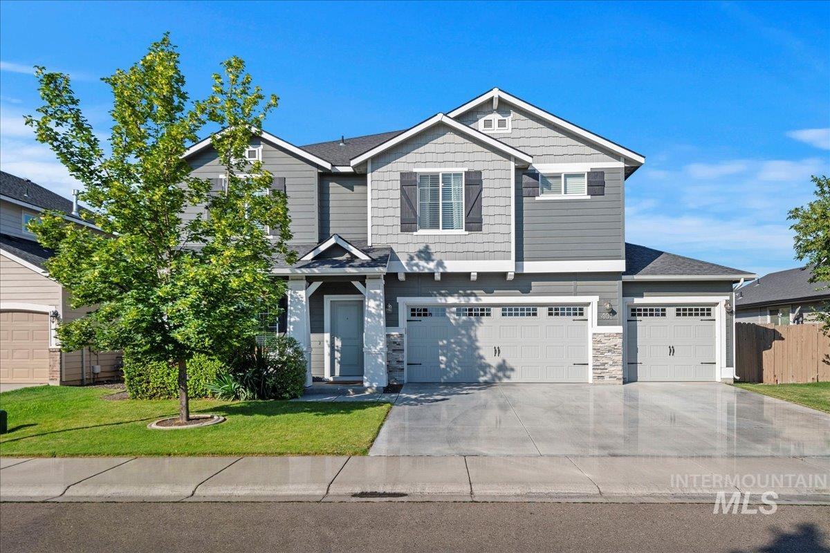 401 E Joshua Tree Dr, Meridian, Idaho 83646, 4 Bedrooms, 2.5 Bathrooms, Residential For Sale, Price $629,900,MLS 98955029