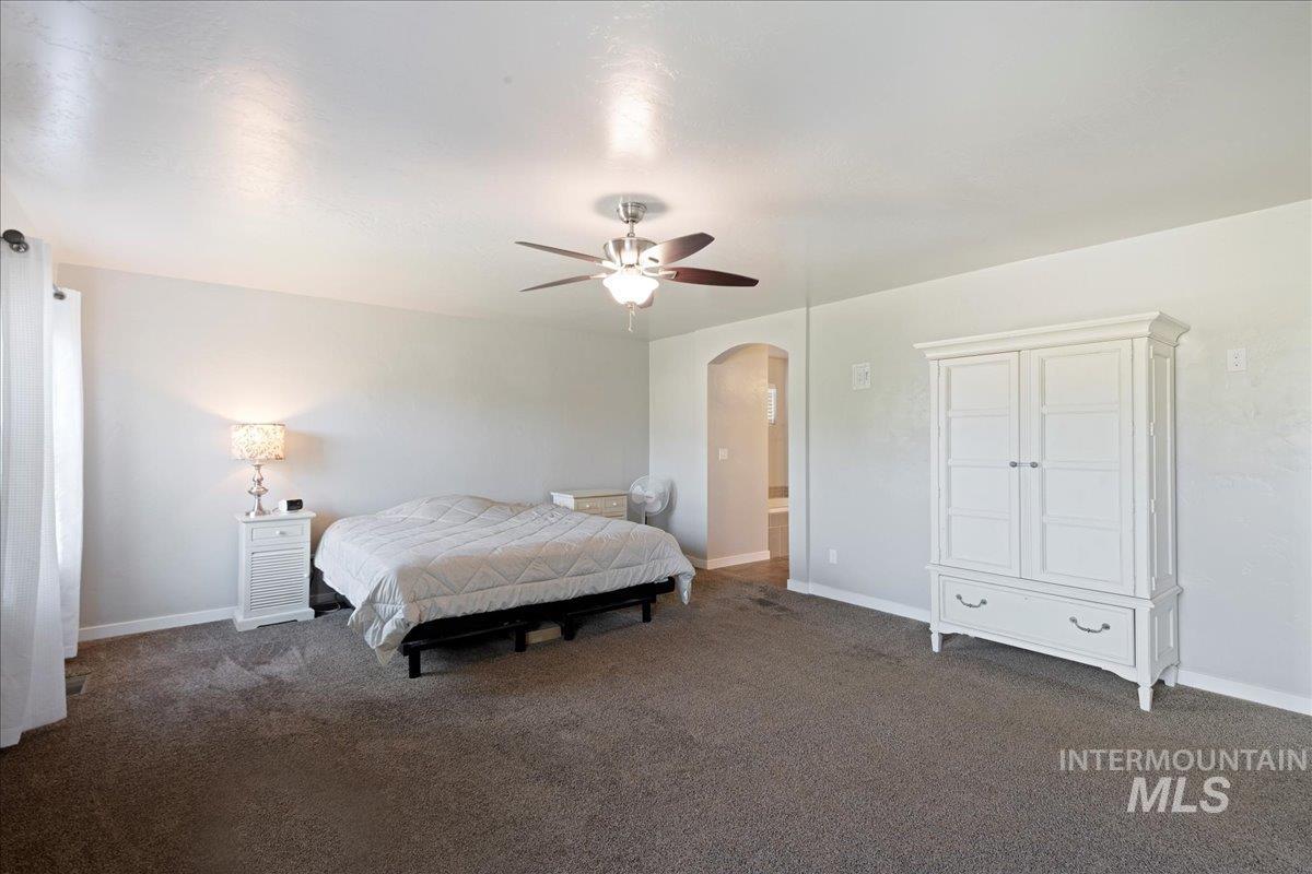 401 E Joshua Tree Dr, Meridian, Idaho 83646, 4 Bedrooms, 2.5 Bathrooms, Residential For Sale, Price $629,900,MLS 98955029