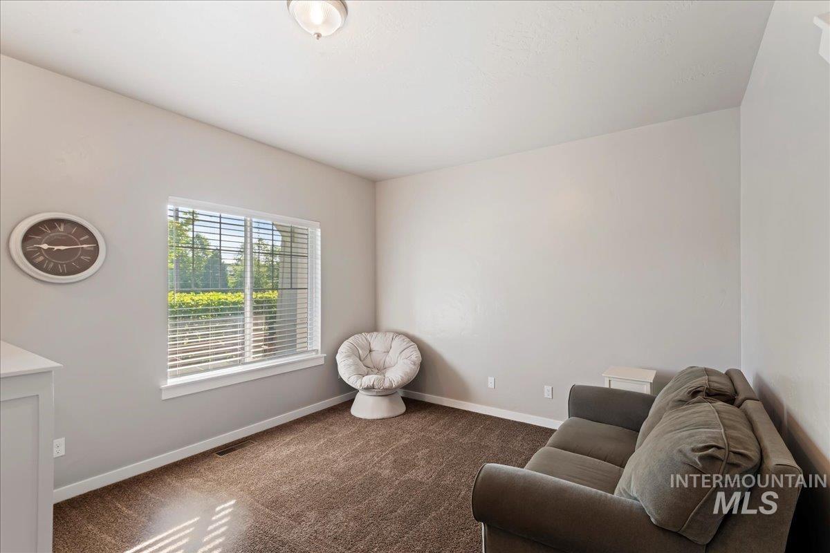 401 E Joshua Tree Dr, Meridian, Idaho 83646, 4 Bedrooms, 2.5 Bathrooms, Residential For Sale, Price $629,900,MLS 98955029