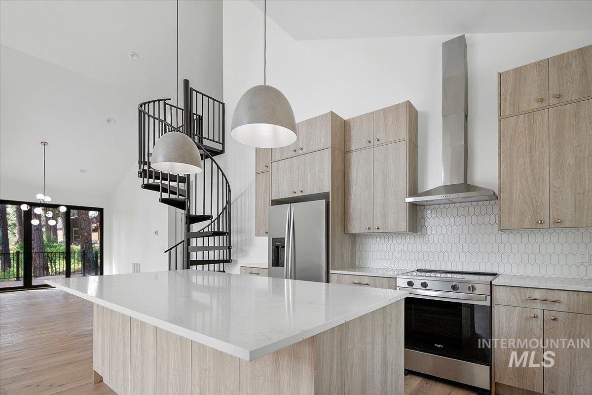 7 Moonglow Cir, Garden Valley, Idaho 83622, 2 Bedrooms, 2 Bathrooms, Residential For Sale, Price $725,000,MLS 98955061