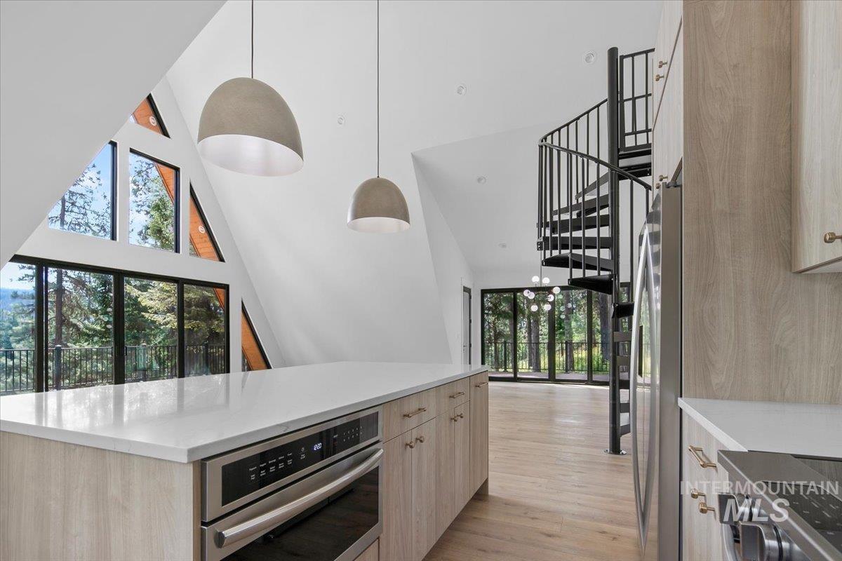 7 Moonglow Cir, Garden Valley, Idaho 83622, 2 Bedrooms, 2 Bathrooms, Residential For Sale, Price $725,000,MLS 98955061