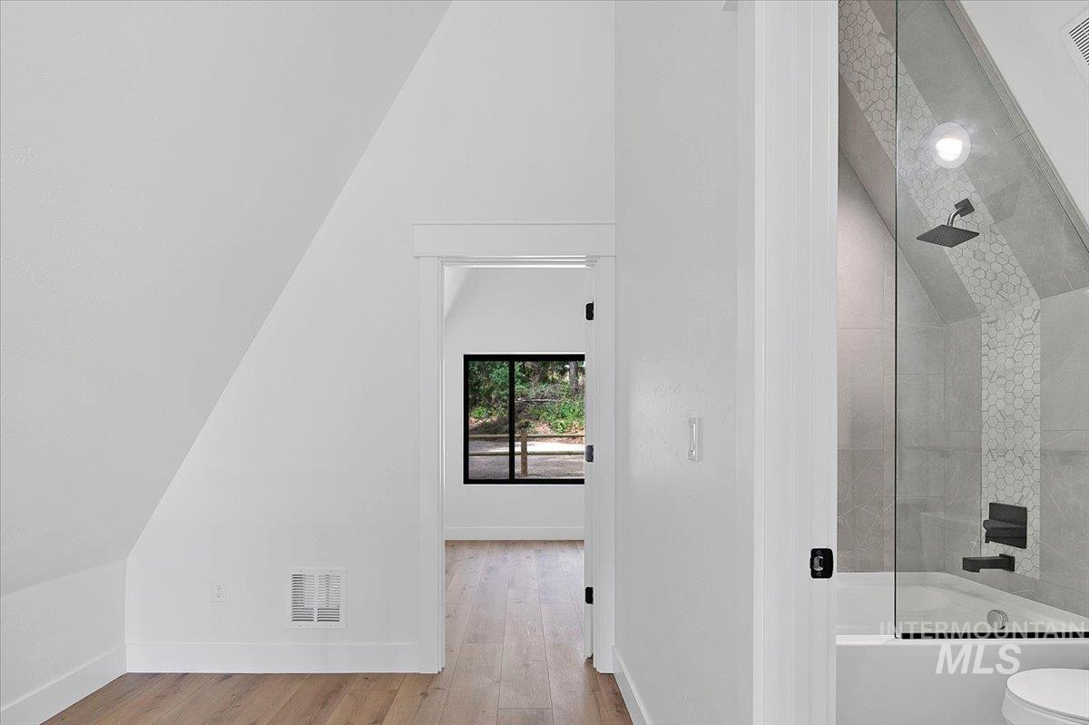 7 Moonglow Cir, Garden Valley, Idaho 83622, 2 Bedrooms, 2 Bathrooms, Residential For Sale, Price $725,000,MLS 98955061