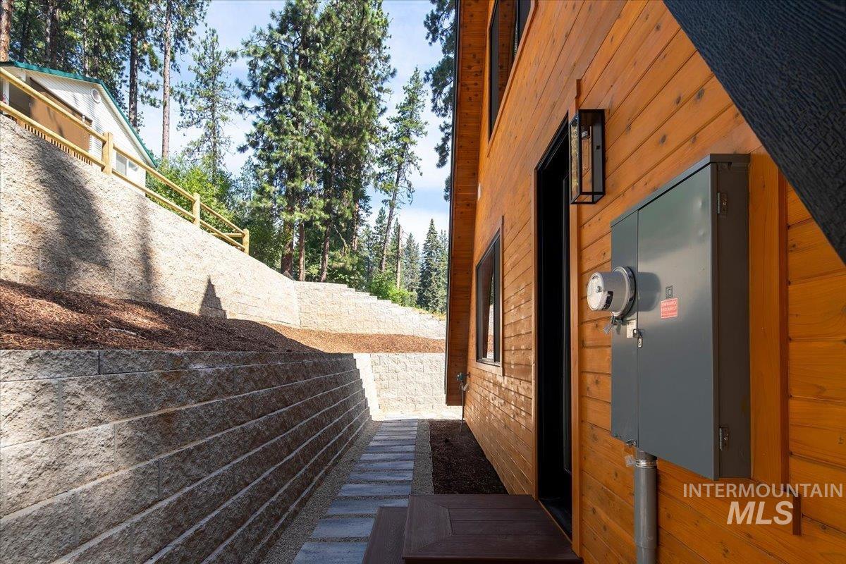 7 Moonglow Cir, Garden Valley, Idaho 83622, 2 Bedrooms, 2 Bathrooms, Residential For Sale, Price $725,000,MLS 98955061