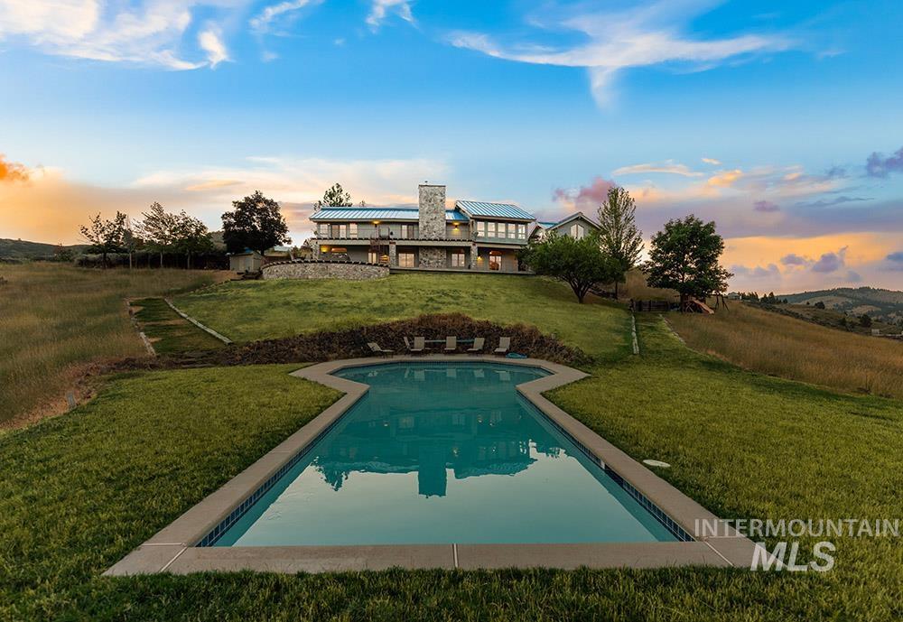 41 Whitehawk Way, Boise, Idaho 83716-3011, 5 Bedrooms, 4 Bathrooms, Residential For Sale, Price $1,649,000,MLS 98955072