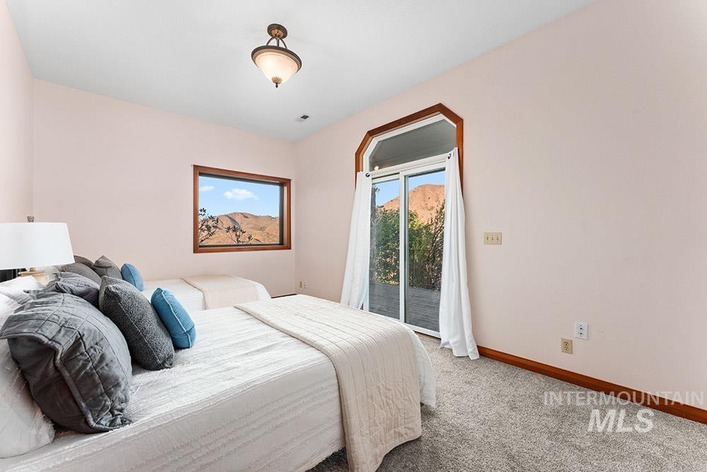 41 Whitehawk Way, Boise, Idaho 83716-3011, 5 Bedrooms, 4 Bathrooms, Residential For Sale, Price $1,649,000,MLS 98955072