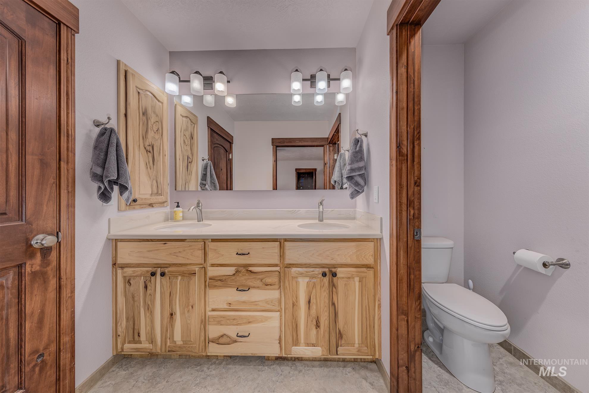 6040 Adams Road, New Plymouth, Idaho 83655, 4 Bedrooms, 3 Bathrooms, Residential For Sale, Price $694,000,MLS 98955076