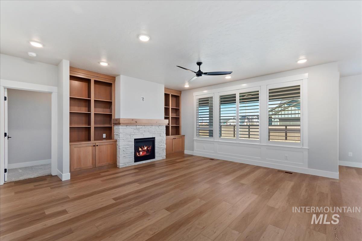 4595 N Camp Creek Ave, Meridian, Idaho 83646, 4 Bedrooms, 3.5 Bathrooms, Residential For Sale, Price $744,900,MLS 98955086