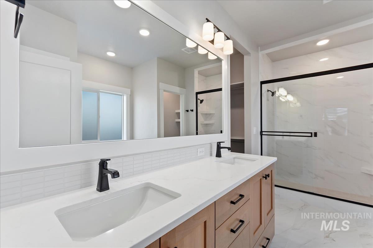 4595 N Camp Creek Ave, Meridian, Idaho 83646, 4 Bedrooms, 3.5 Bathrooms, Residential For Sale, Price $744,900,MLS 98955086