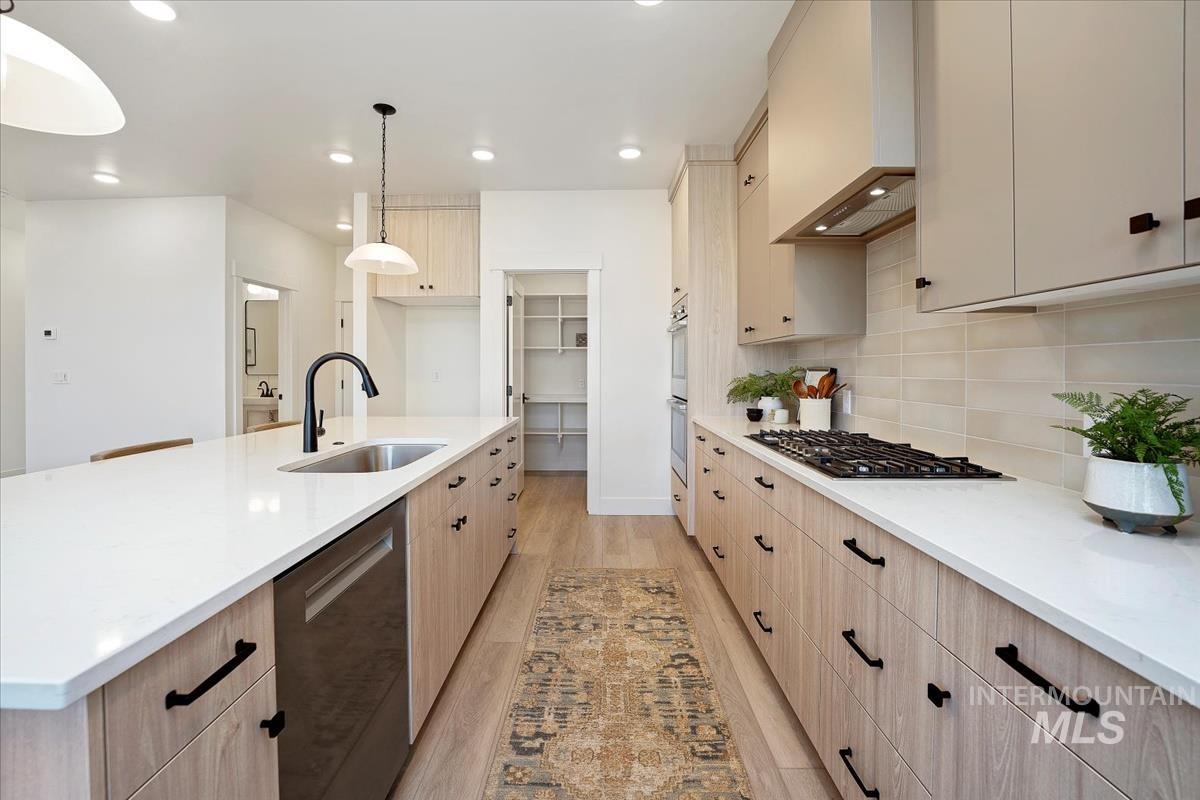 6603 W Mattawa Dr, Meridian, Idaho 83646, 3 Bedrooms, 2.5 Bathrooms, Residential For Sale, Price $599,900,MLS 98955087