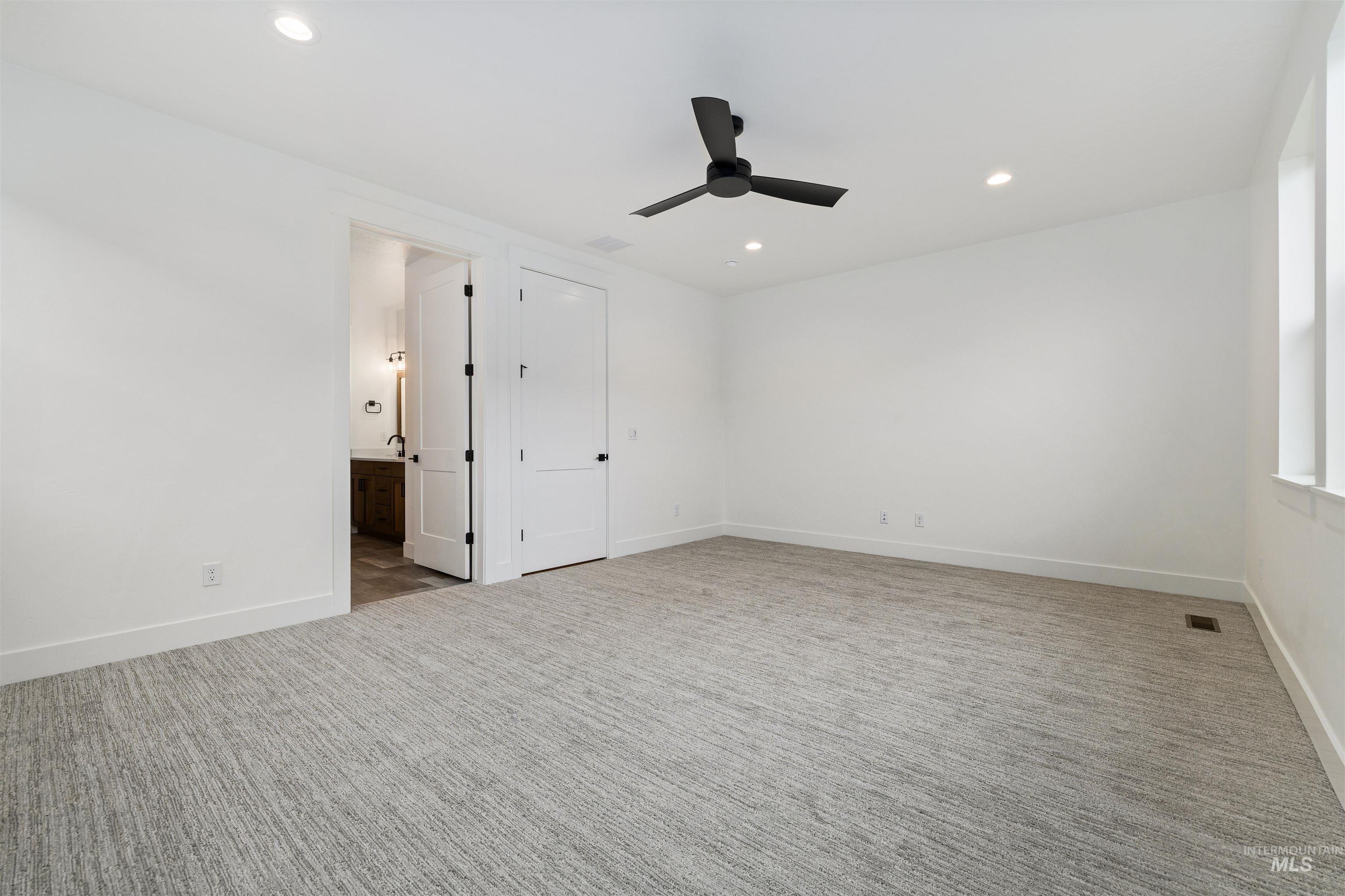 10520 W Shumard Drive, Star, Idaho 83669, 3 Bedrooms, 2.5 Bathrooms, Residential For Sale, Price $649,900,MLS 98955113