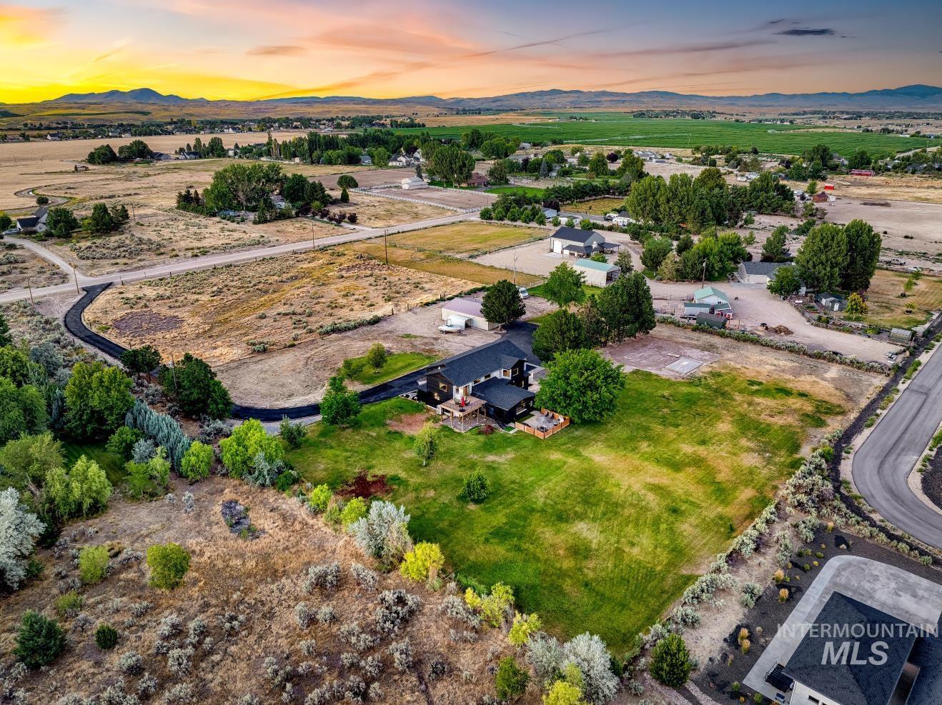 8365 Rustin Road, Middleton, Idaho 83644, 5 Bedrooms, 3.5 Bathrooms, Residential For Sale, Price $1,499,000,MLS 98955117