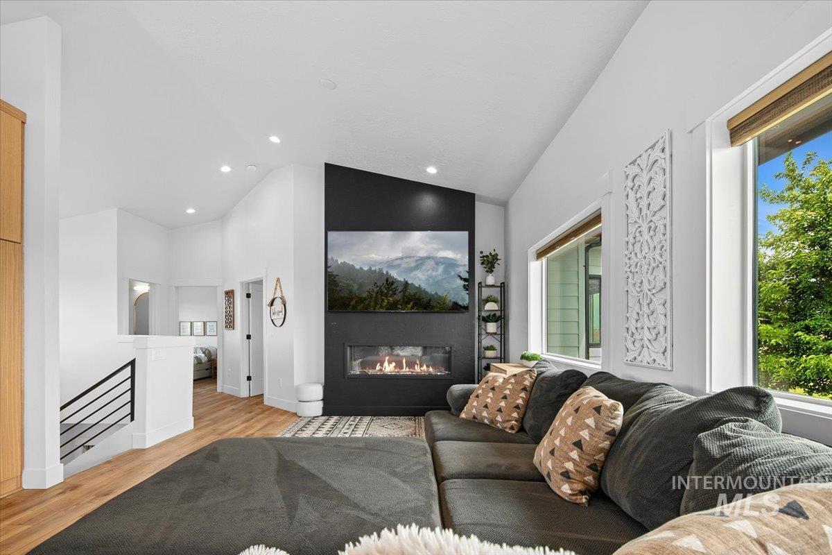 8365 Rustin Road, Middleton, Idaho 83644, 5 Bedrooms, 3.5 Bathrooms, Residential For Sale, Price $1,499,000,MLS 98955117