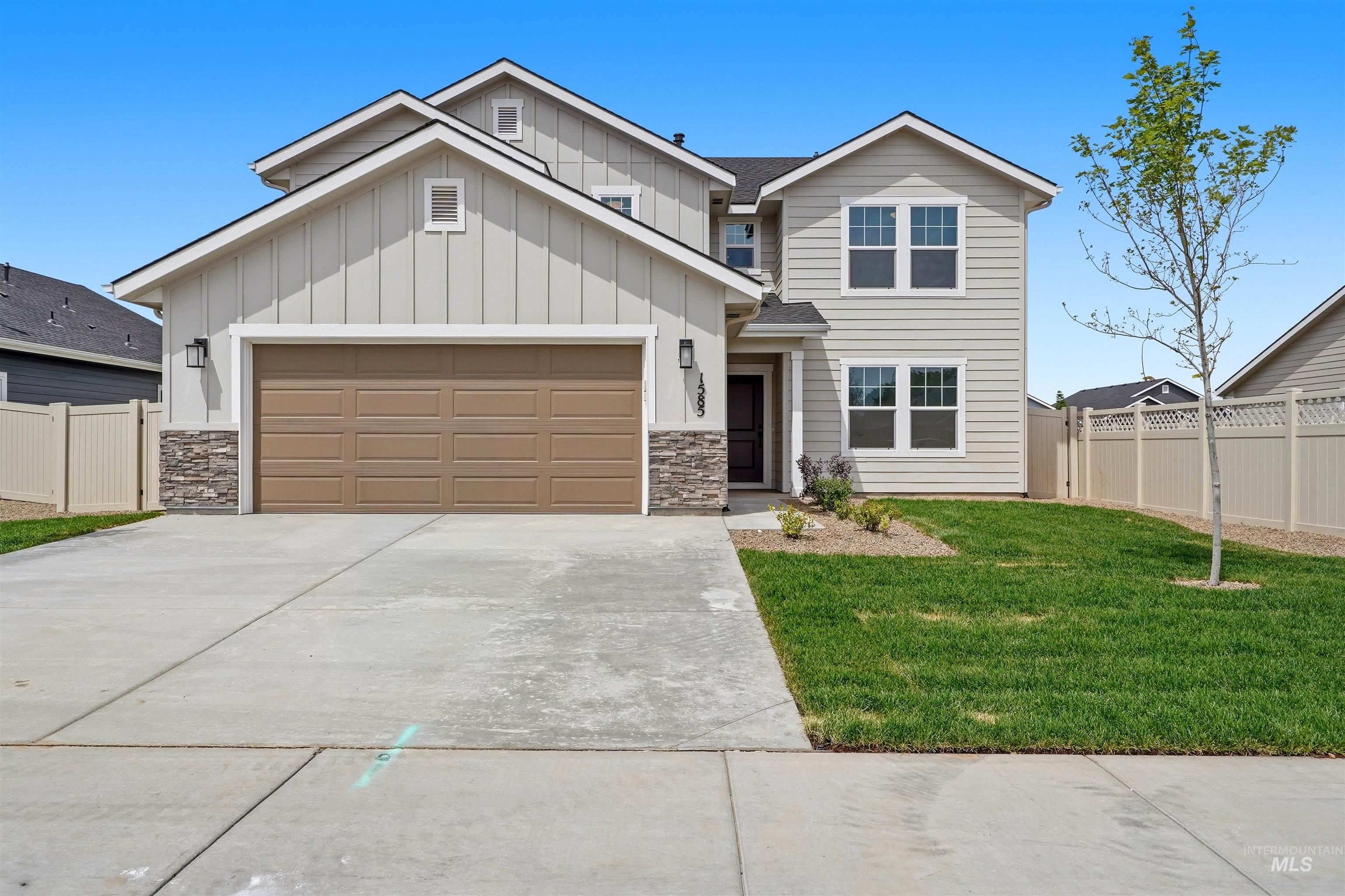 1585 SW Silverstone Ave, Mountain Home, Idaho 83647, 3 Bedrooms, 2.5 Bathrooms, Residential For Sale, Price $434,990, 98955145