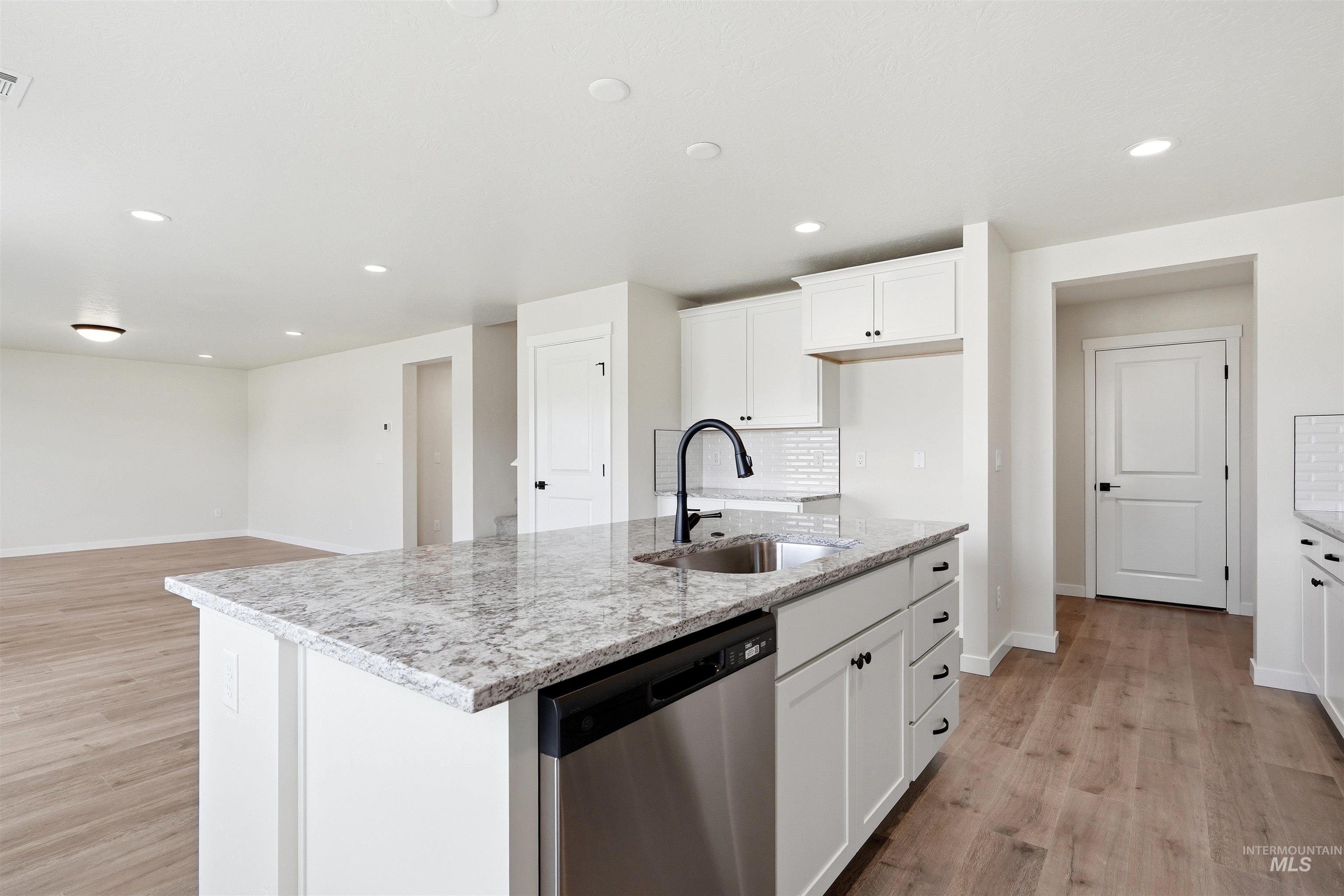 1585 SW Silverstone Ave, Mountain Home, Idaho 83647, 3 Bedrooms, 2.5 Bathrooms, Residential For Sale, Price $434,990, 98955145
