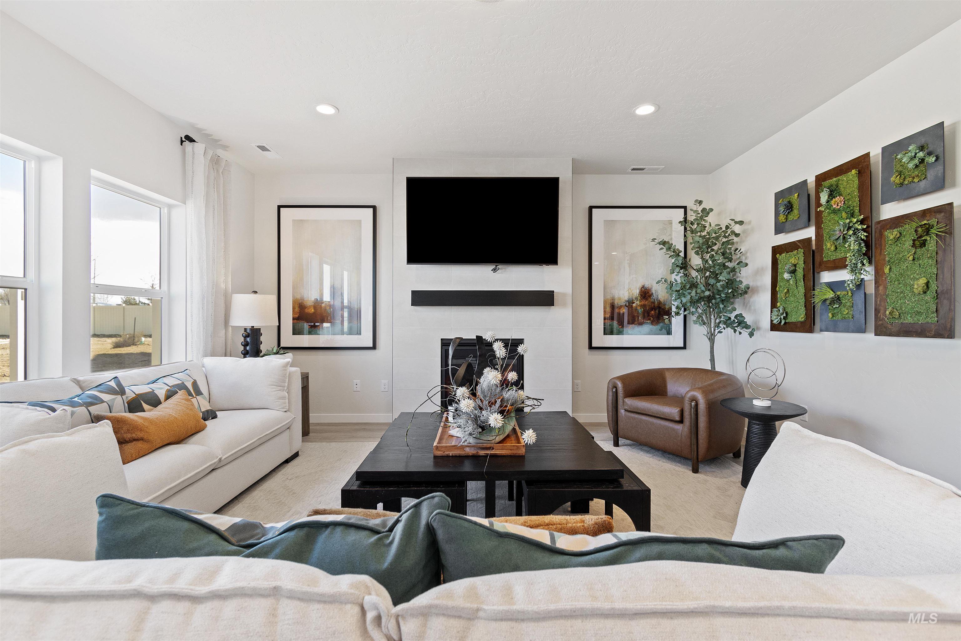 1590 SW Witt, Mountain Home, Idaho 83647, 4 Bedrooms, 2.5 Bathrooms, Residential For Sale, Price $469,990, 98955147